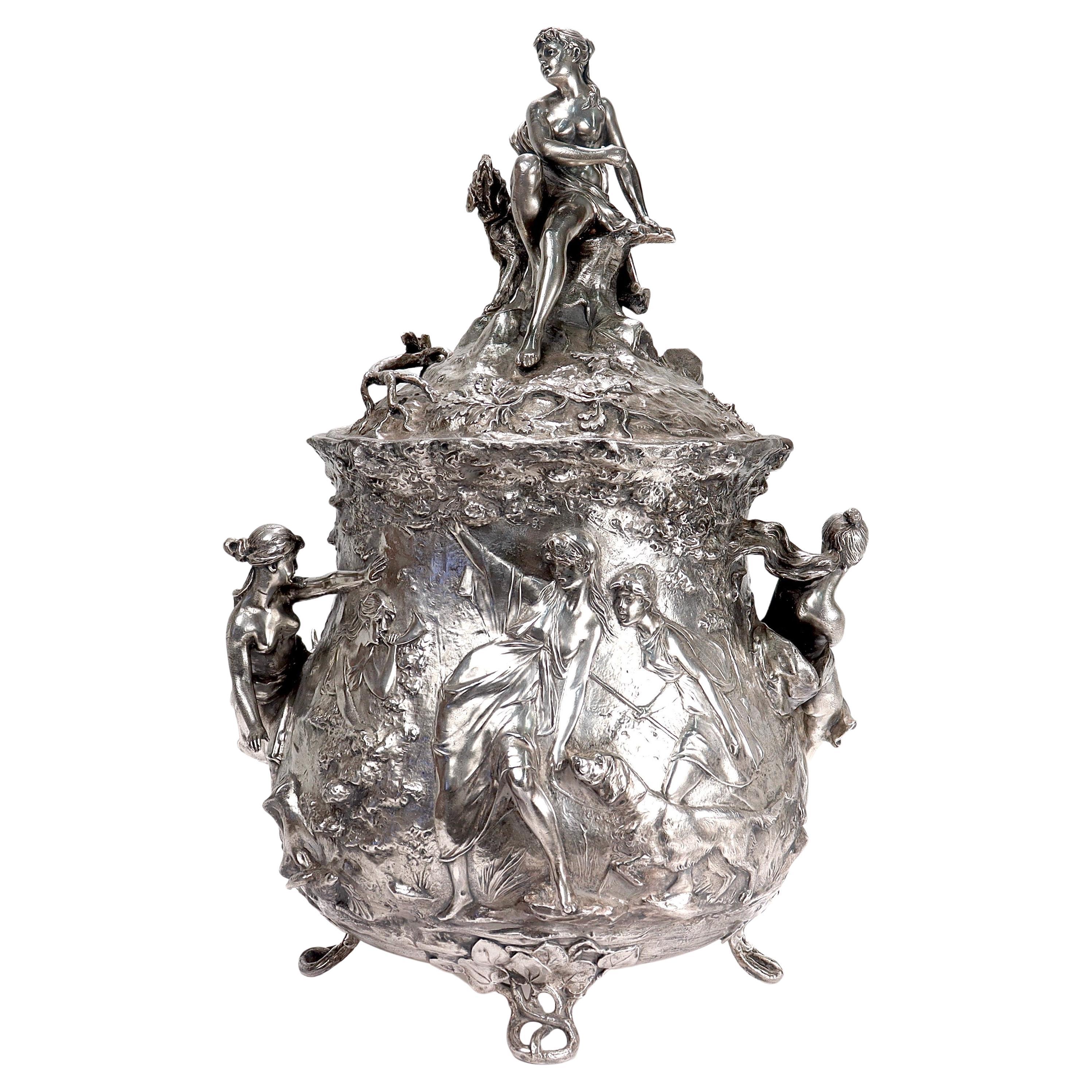 Bol à punch ou soupière antique Jugendstil W.M.F. en métal argenté avec une scène de chasse