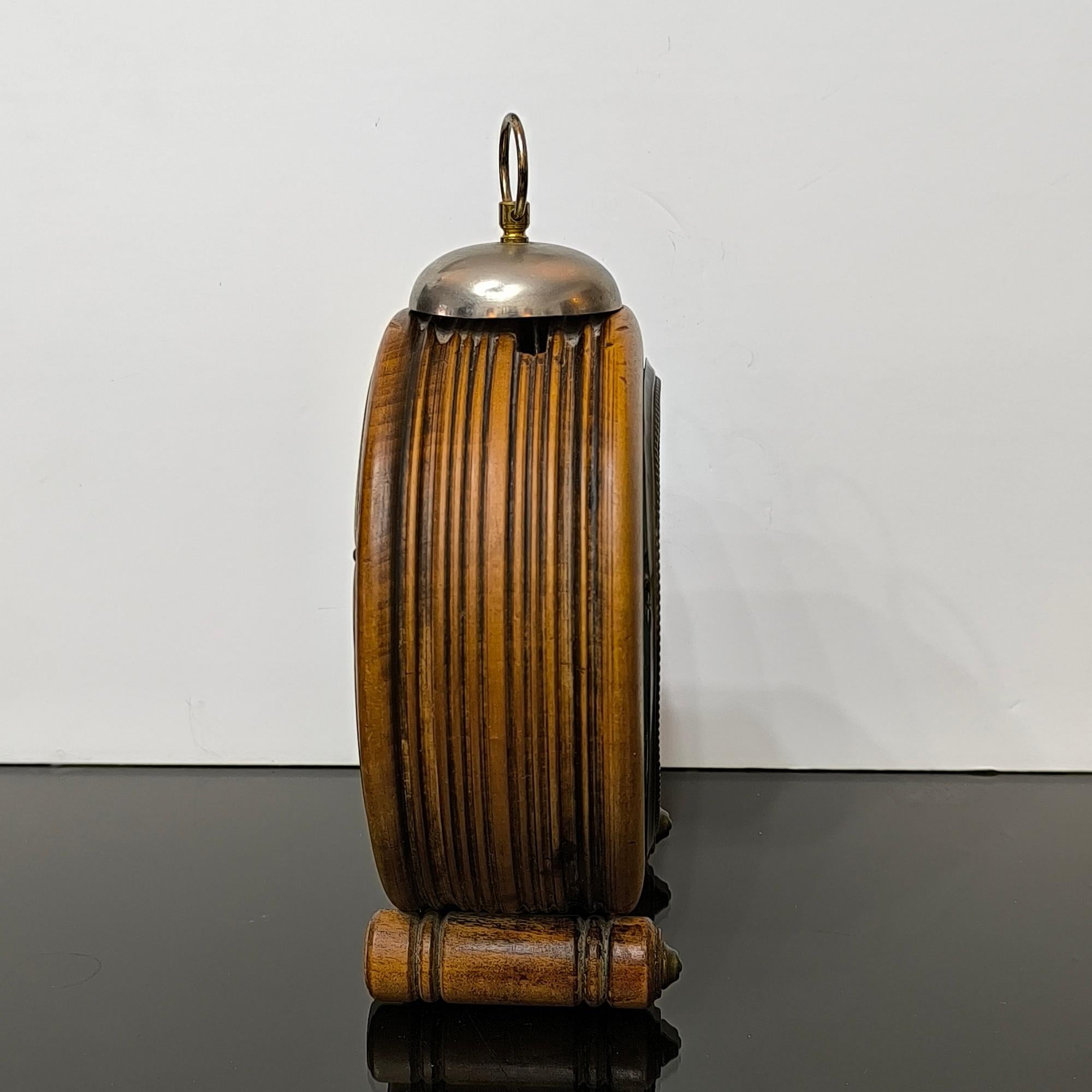 Antique Junghans Brass and Walnut Alarm Clock, Germany circa 1890s, Museum Piece In Good Condition For Sale In Bochum, NRW