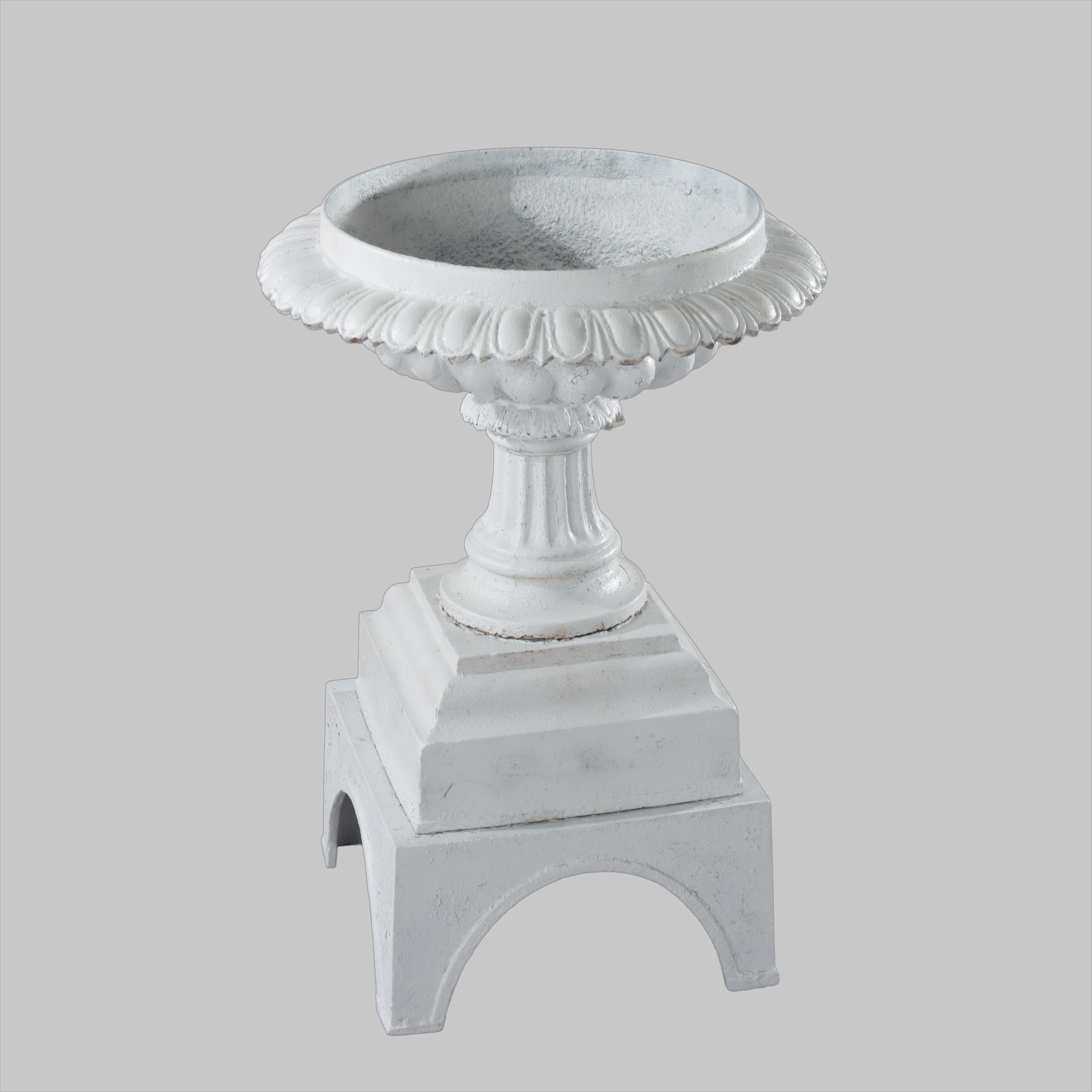 Ancienne urne de jardin en fonte peinte par JW FISK C1890 Bon état - En vente à Big Flats, NY