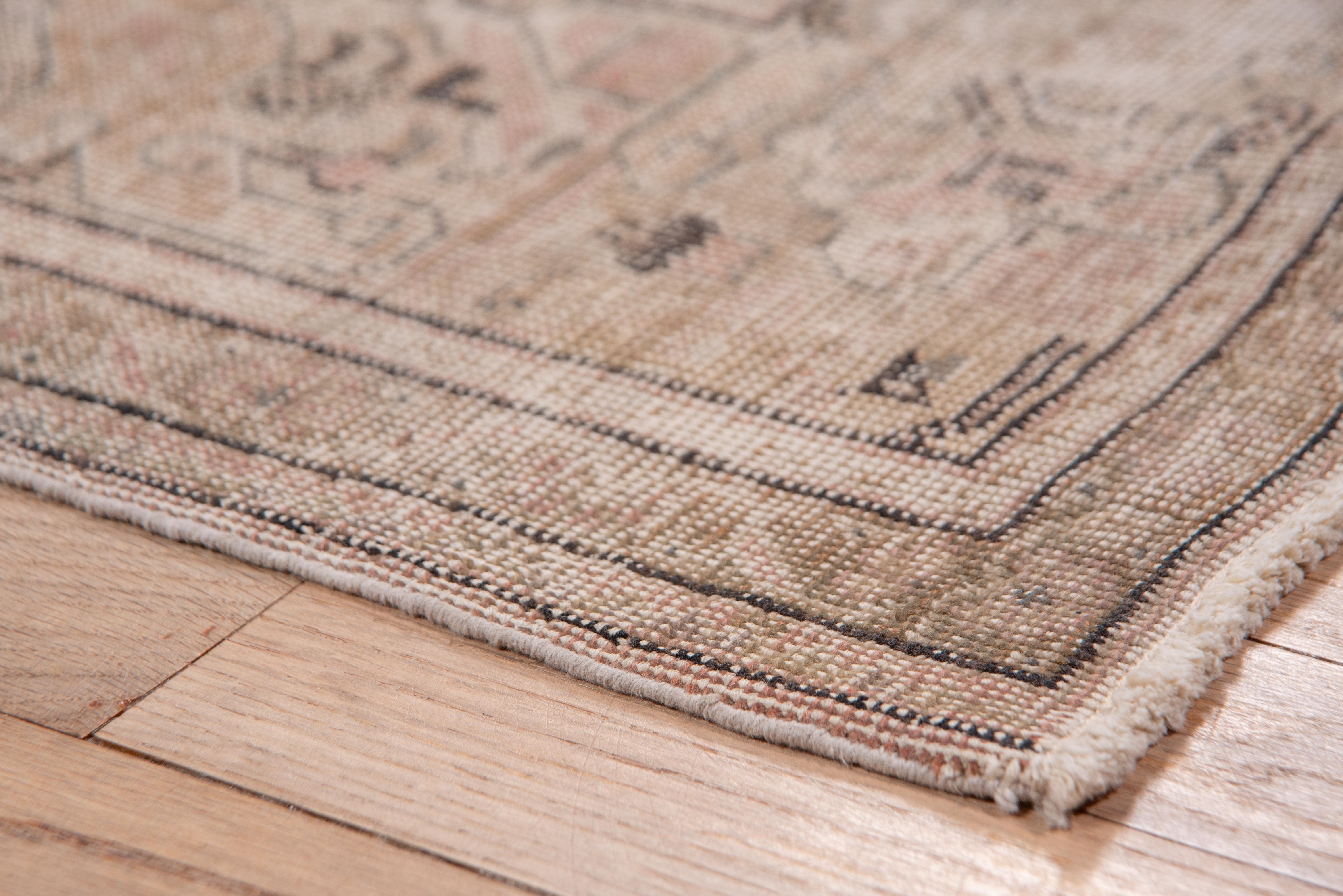 Wool Antique Kaisary Carpet with Soft Tones