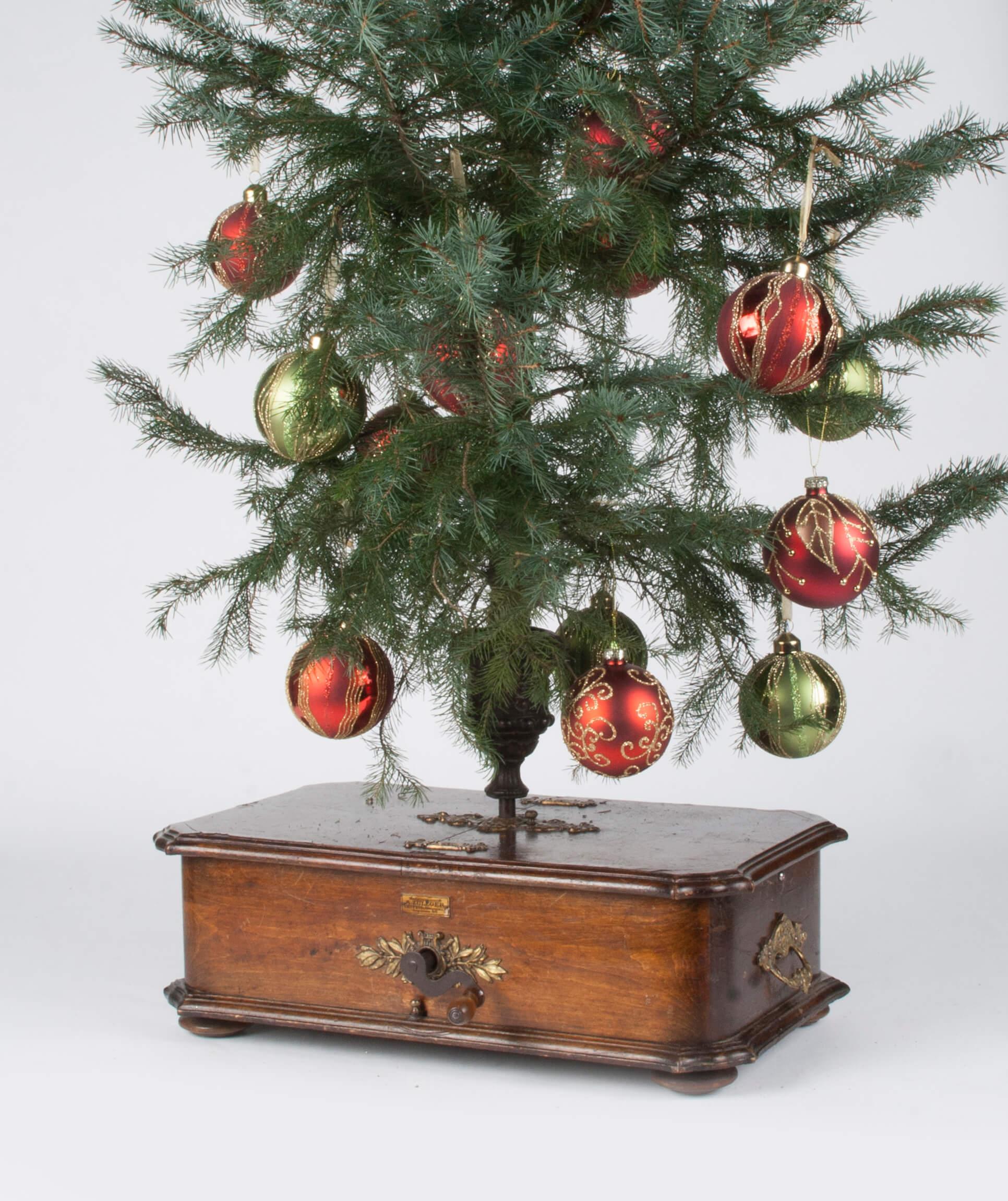 music box for christmas tree