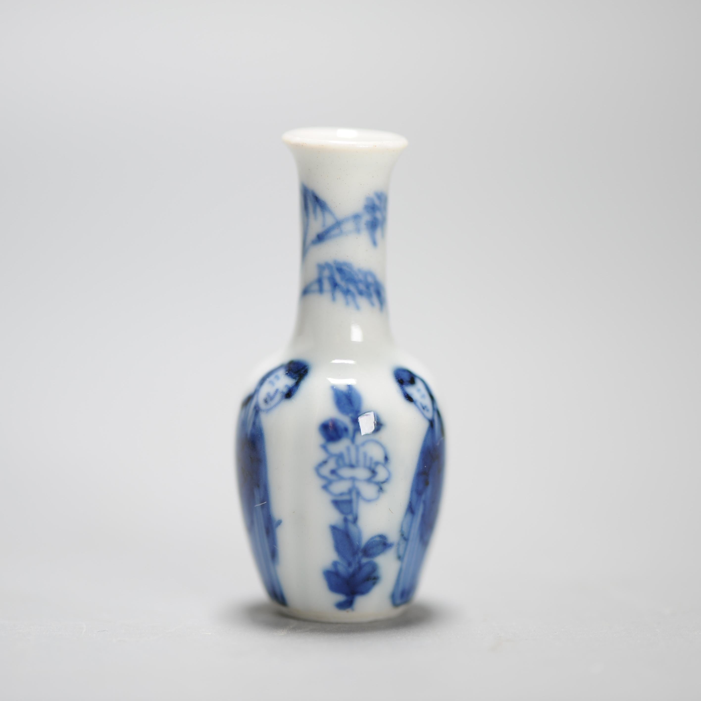 Antico vaso di porcellana cinese Kangxi per la casa delle bambole in miniatura, in buone condizioni In condizioni buone in vendita a Amsterdam, Noord Holland
