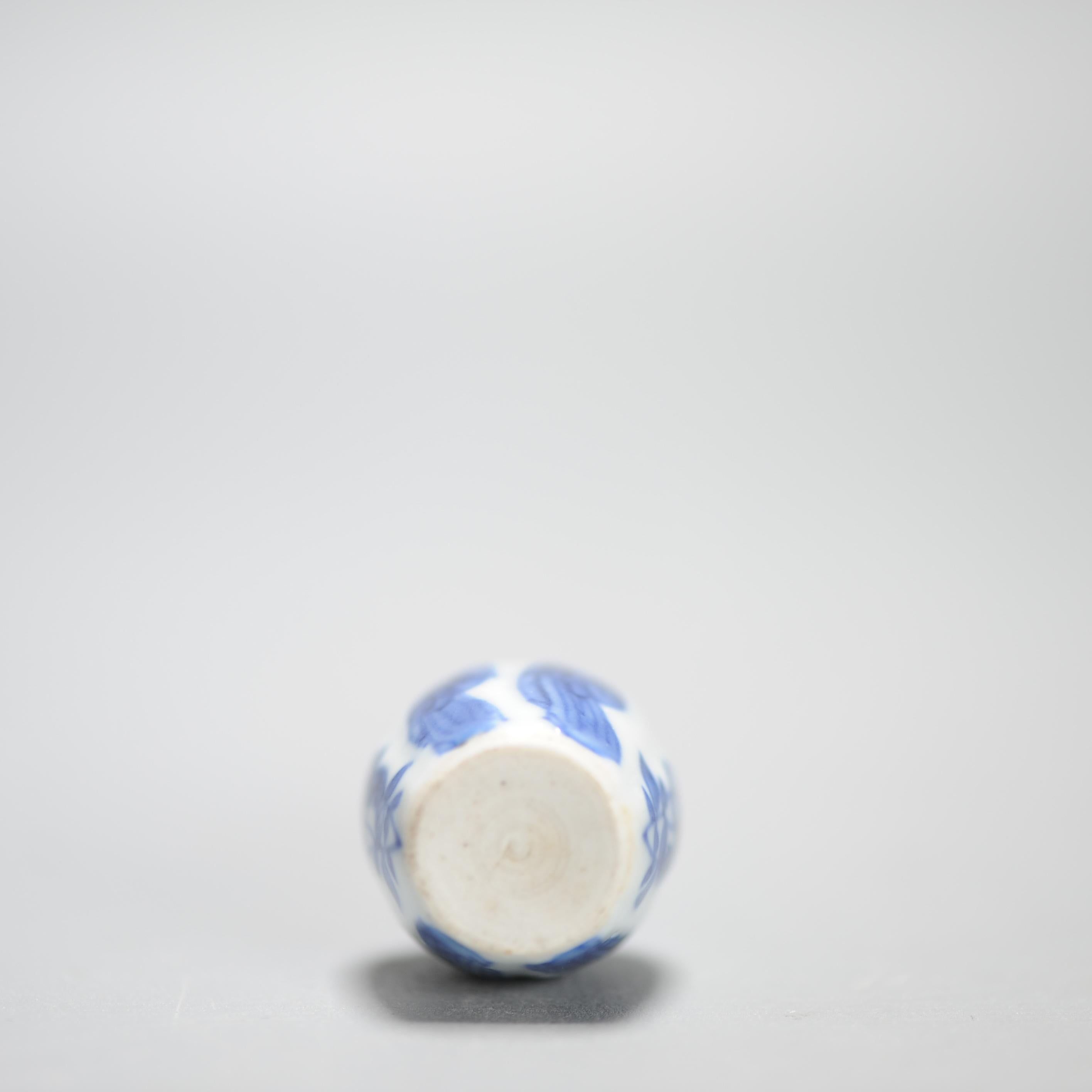 Antique Kangxi Chinese Porcelain Dollhouse Vase Miniature Perfect Condition For Sale 2