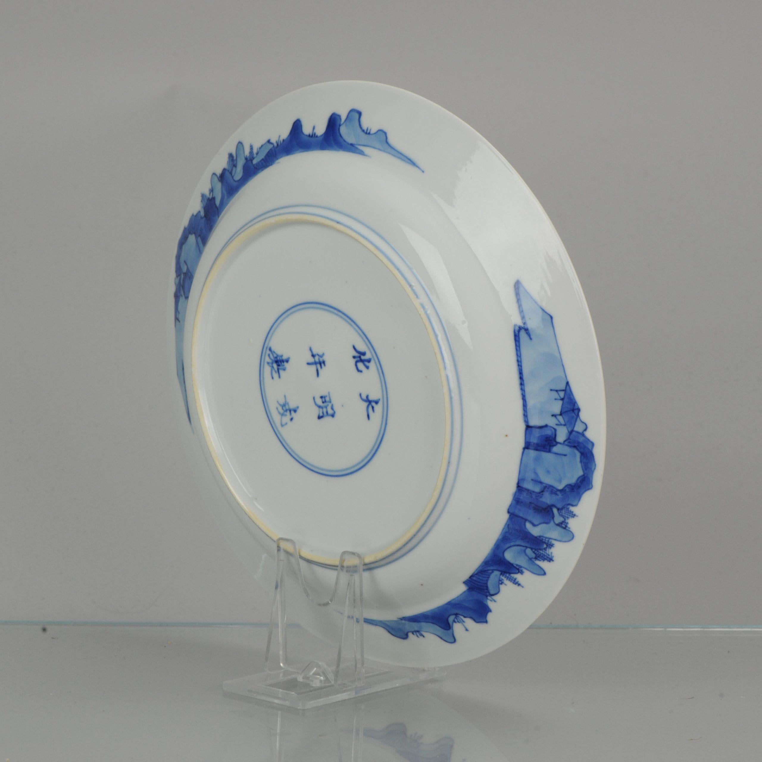 Antique Kangxi Chinese Porcelain Long Liza Blue and White Figural Plate In Excellent Condition In Amsterdam, Noord Holland