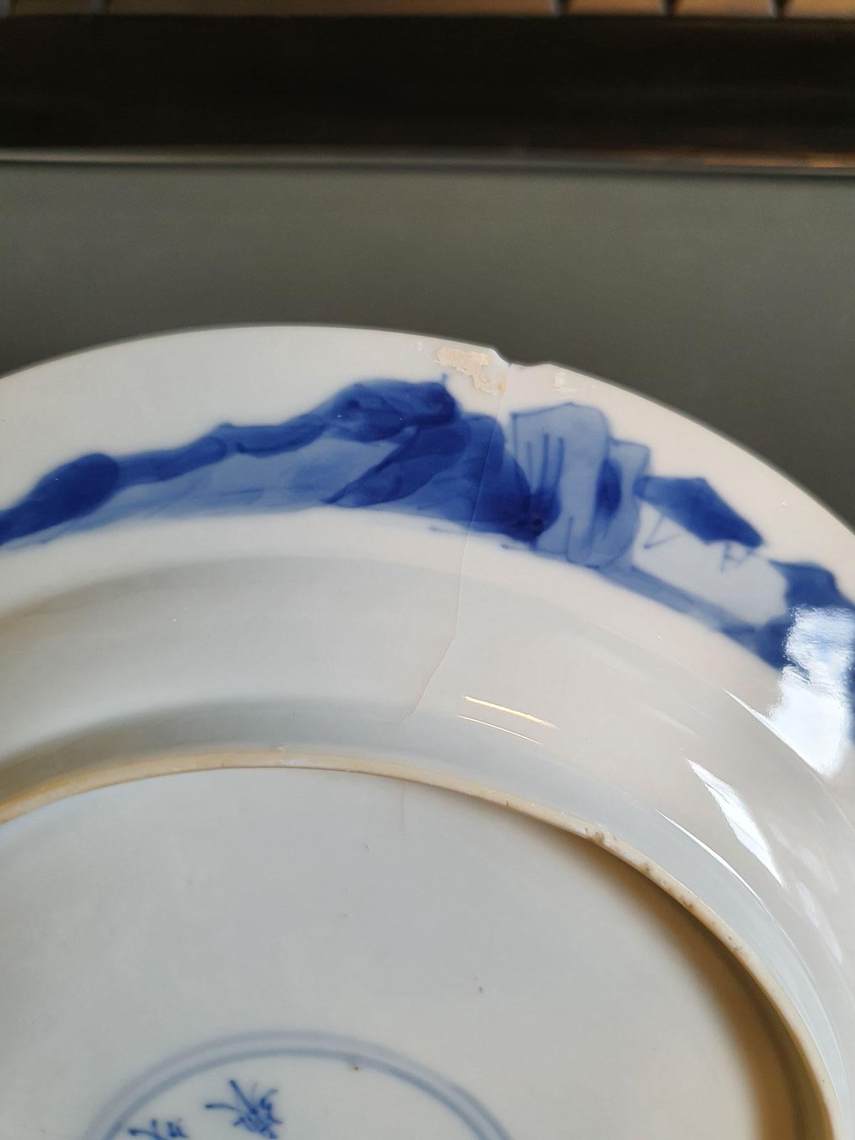 Antique Kangxi Chinese Porcelain Long Liza Blue and White Figural Plate 1