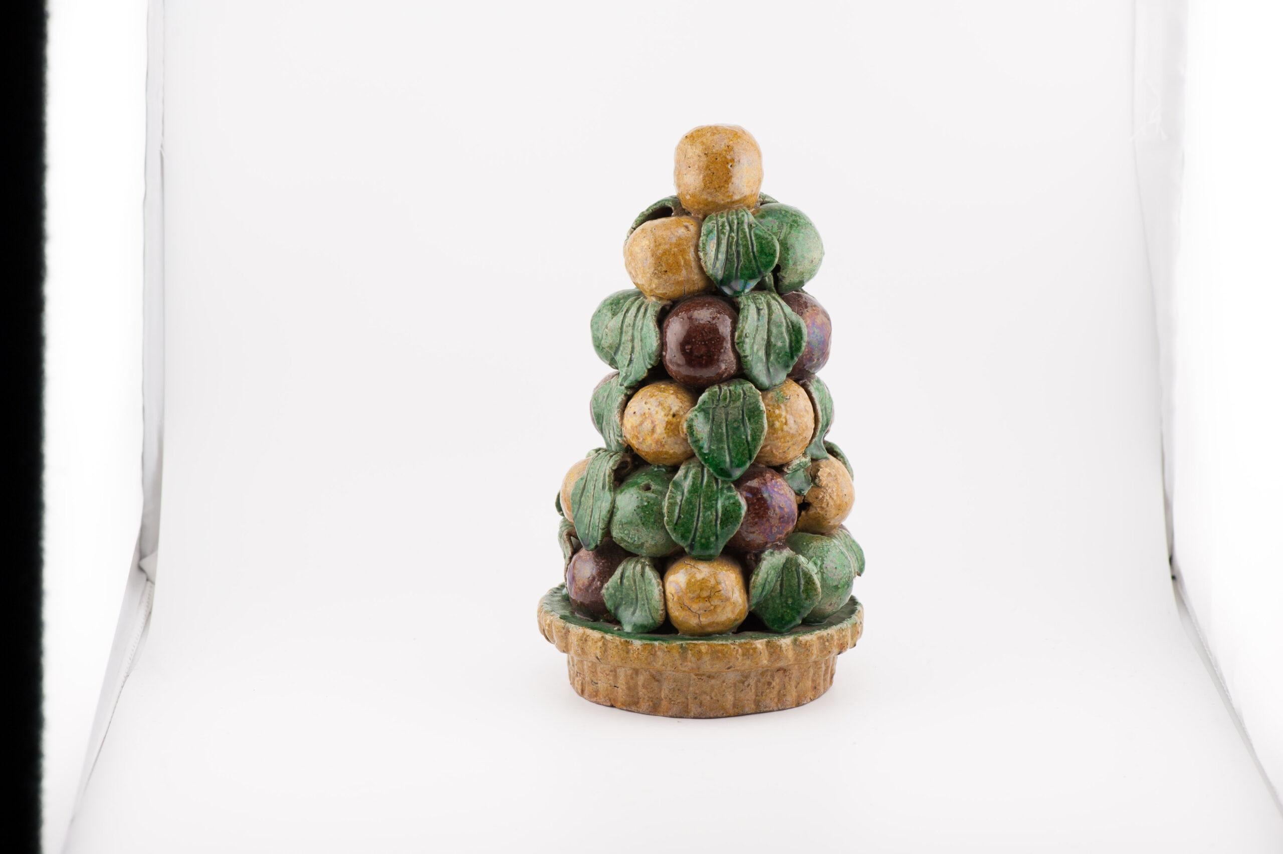 18th Century and Earlier Antique Kangxi Chinese porcelain Sancai China Famille Verte Fruit Pyramid