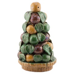 Ancienne pyramide de fruits de la famille verte en porcelaine chinoise Kangxi de Sancai, Chine