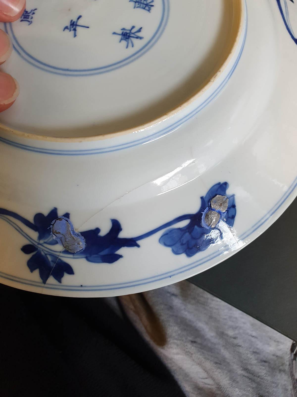 Antique Kangxi Mark & Period Chinese Porcelain Blue and White Floral Plate For Sale 2