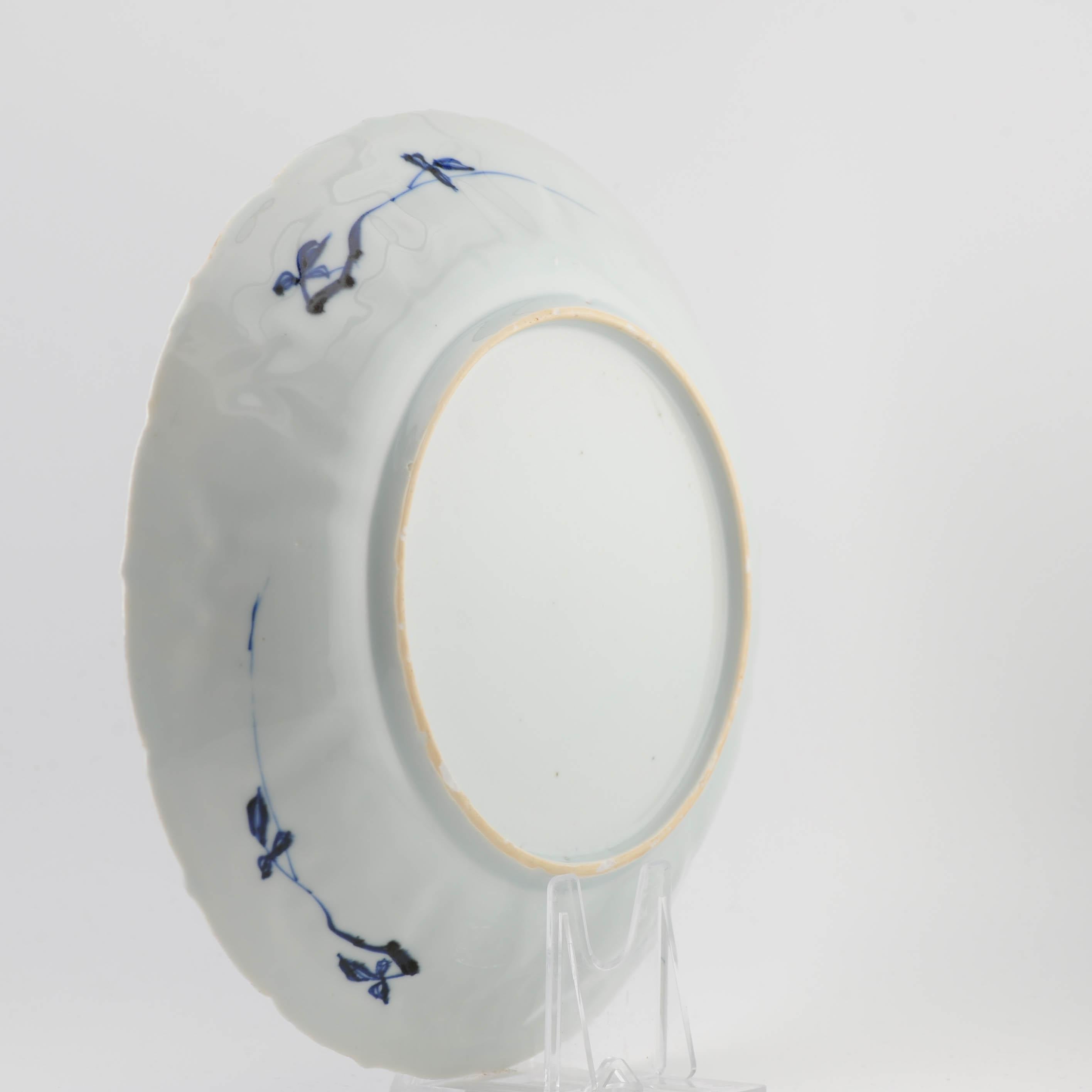 Edo Plat Pagode figuratif en porcelaine chinoise bleu et blanc de la période Kangxi en vente