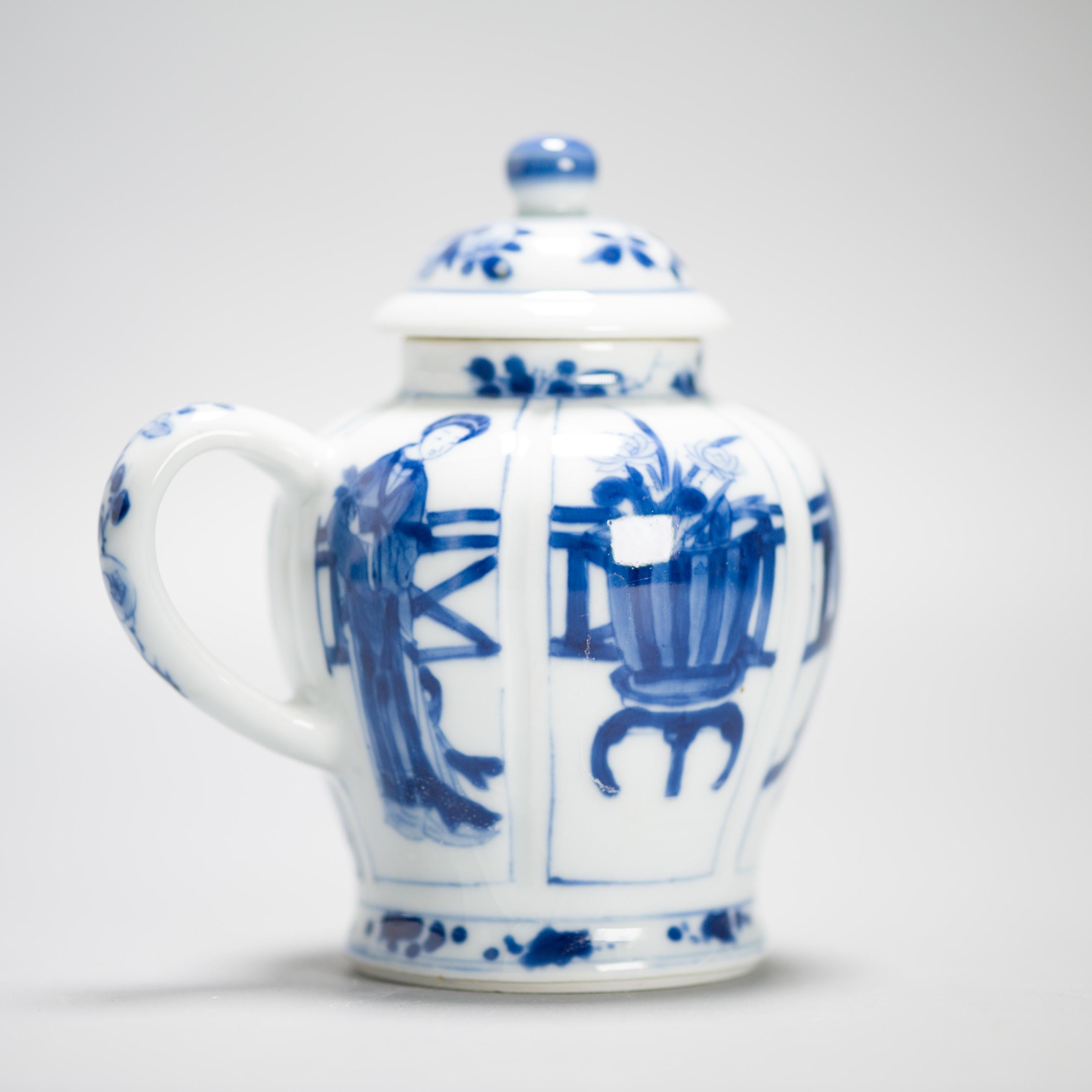 Qing Ancienne jarre à moutarde en porcelaine chinoise de la période Kangxi, pour femmes élégantes CHina en vente