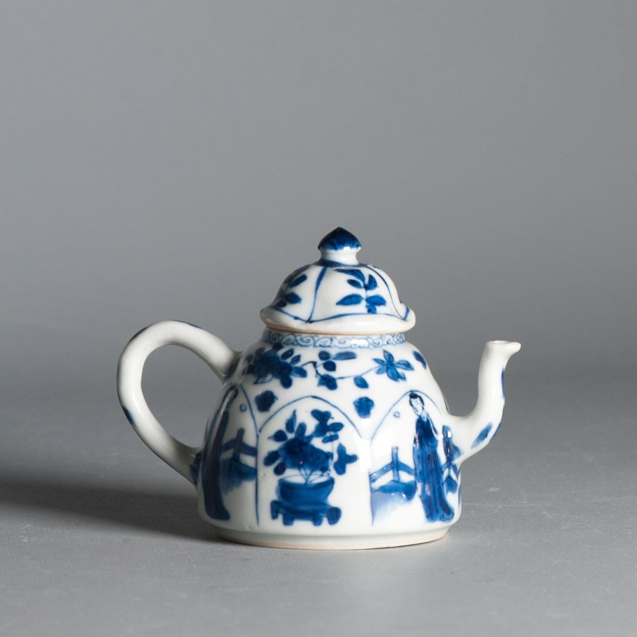 Antique Kangxi Period Chinese porcelain Teapot Elegant Ladies China Yu mark 5