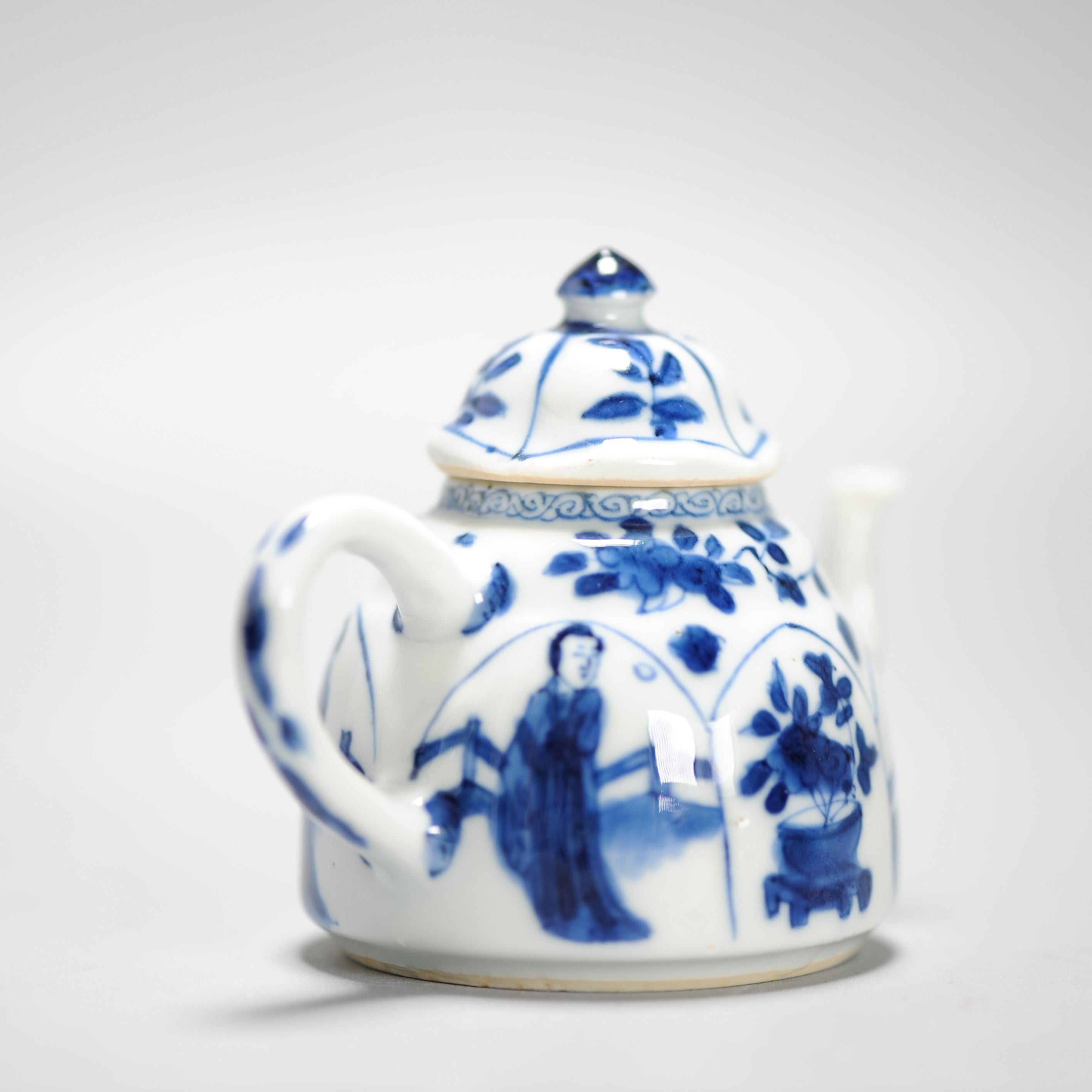 Antique Kangxi Period Chinese porcelain Teapot Elegant Ladies China Yu mark 7