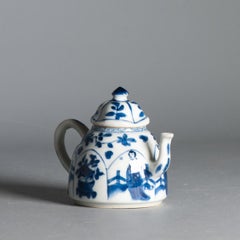 Antique Kangxi Period Chinese porcelain Teapot Elegant Ladies China Yu mark