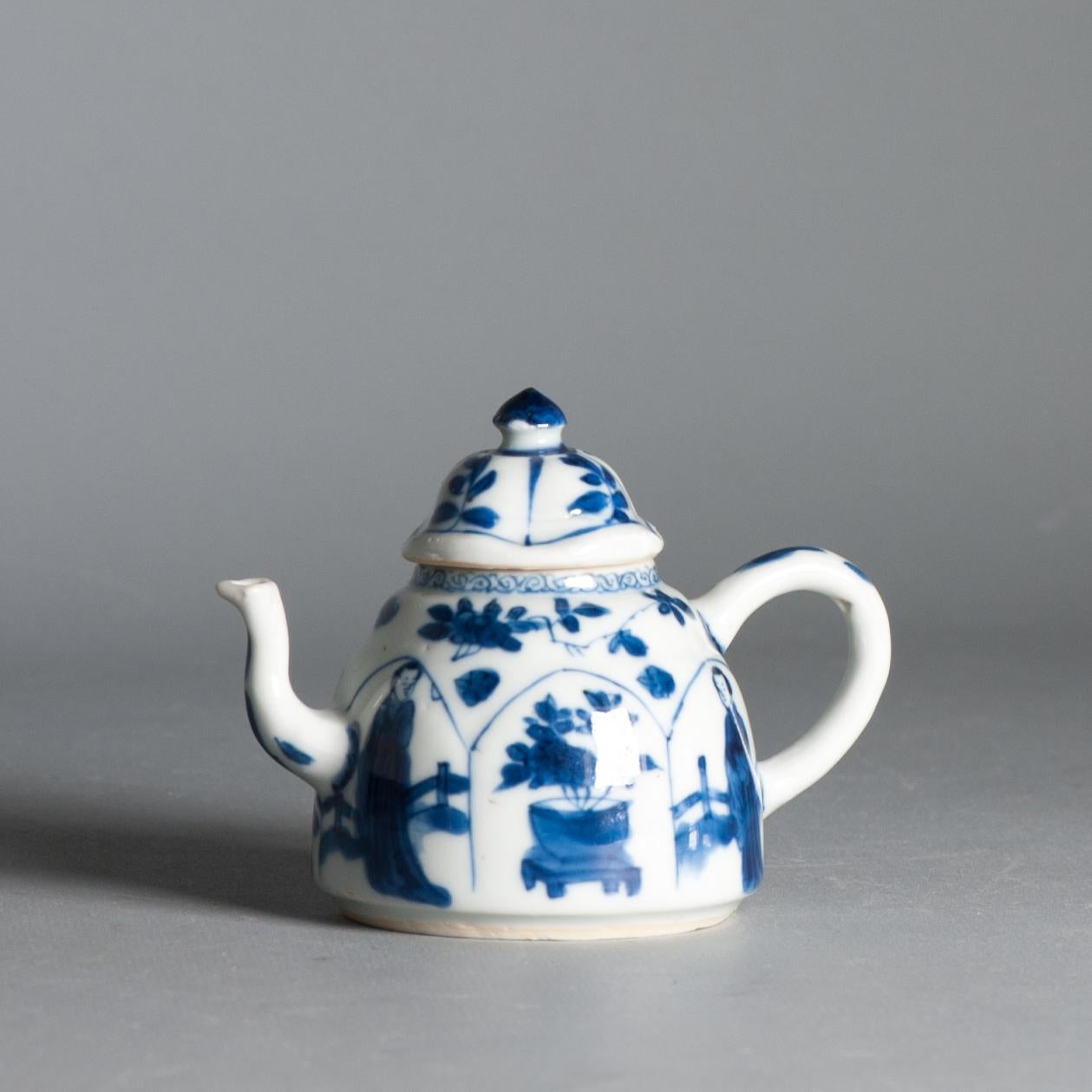 Qing Antique Kangxi Period Chinese porcelain Teapot Elegant Ladies China Yu mark
