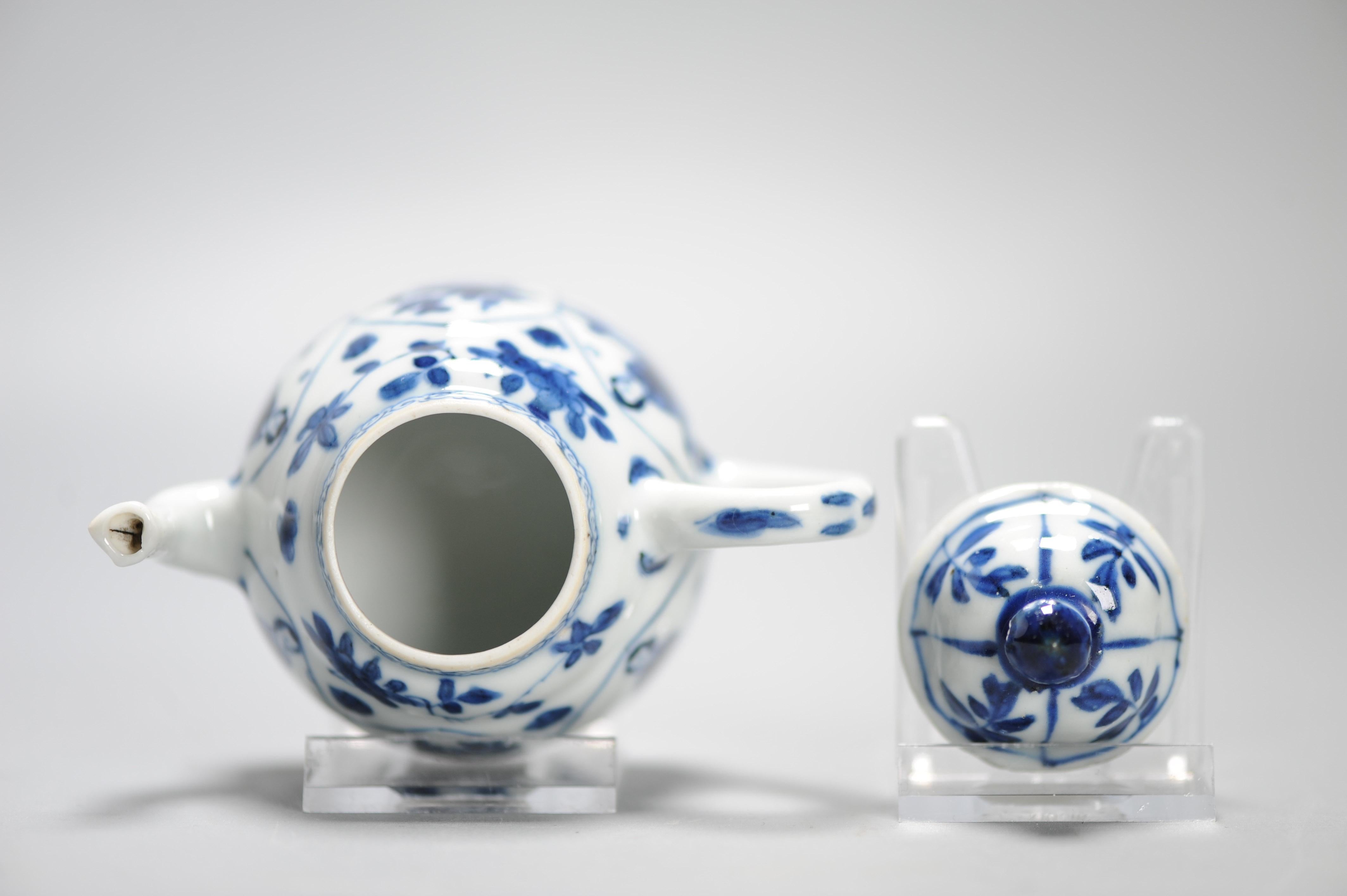 Porcelain Antique Kangxi Period Chinese porcelain Teapot Elegant Ladies China Yu mark