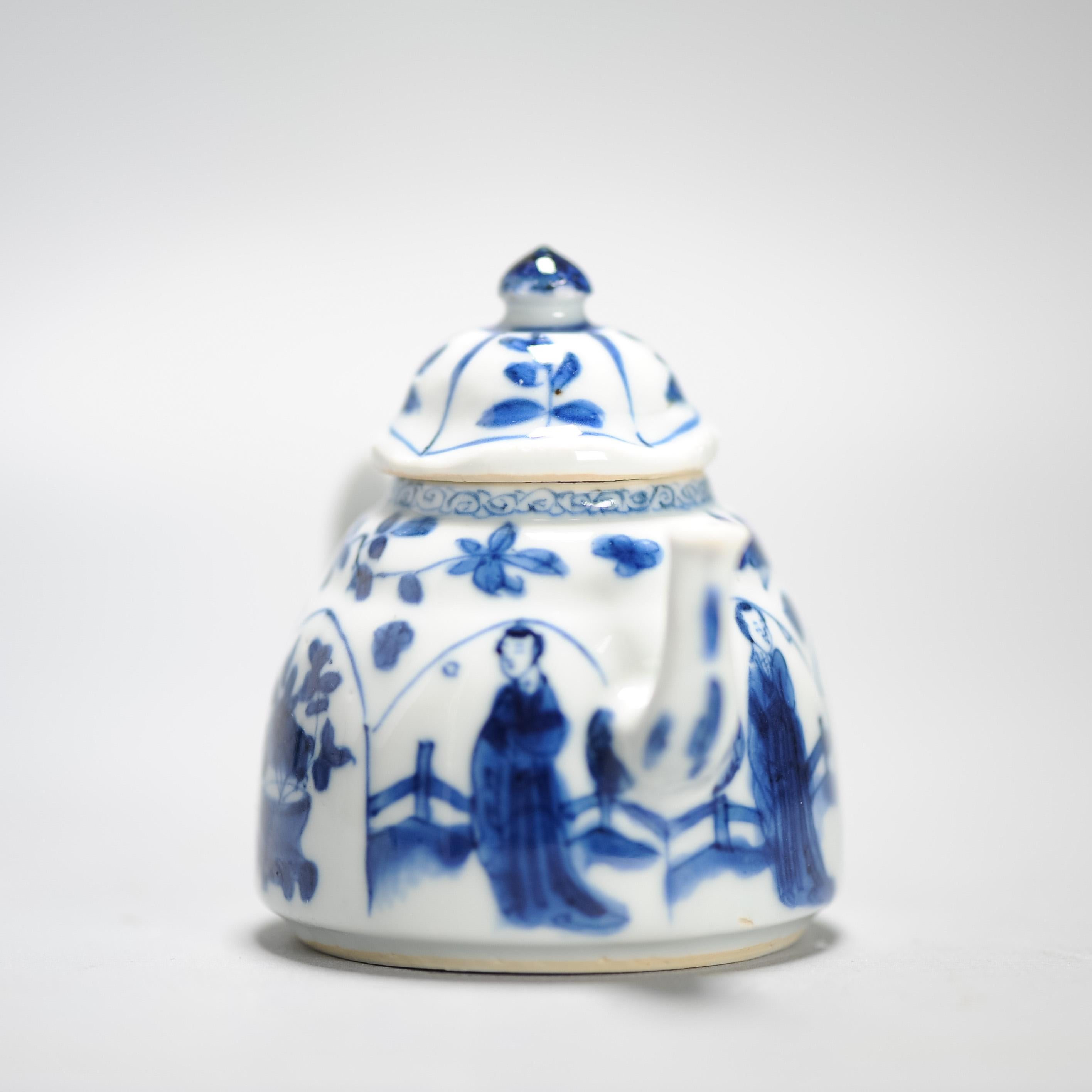 Antique Kangxi Period Chinese porcelain Teapot Elegant Ladies China Yu mark 3