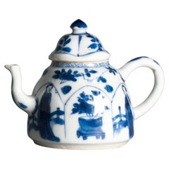 Antique Kangxi Period Chinese porcelain Teapot Elegant Ladies China Yu mark