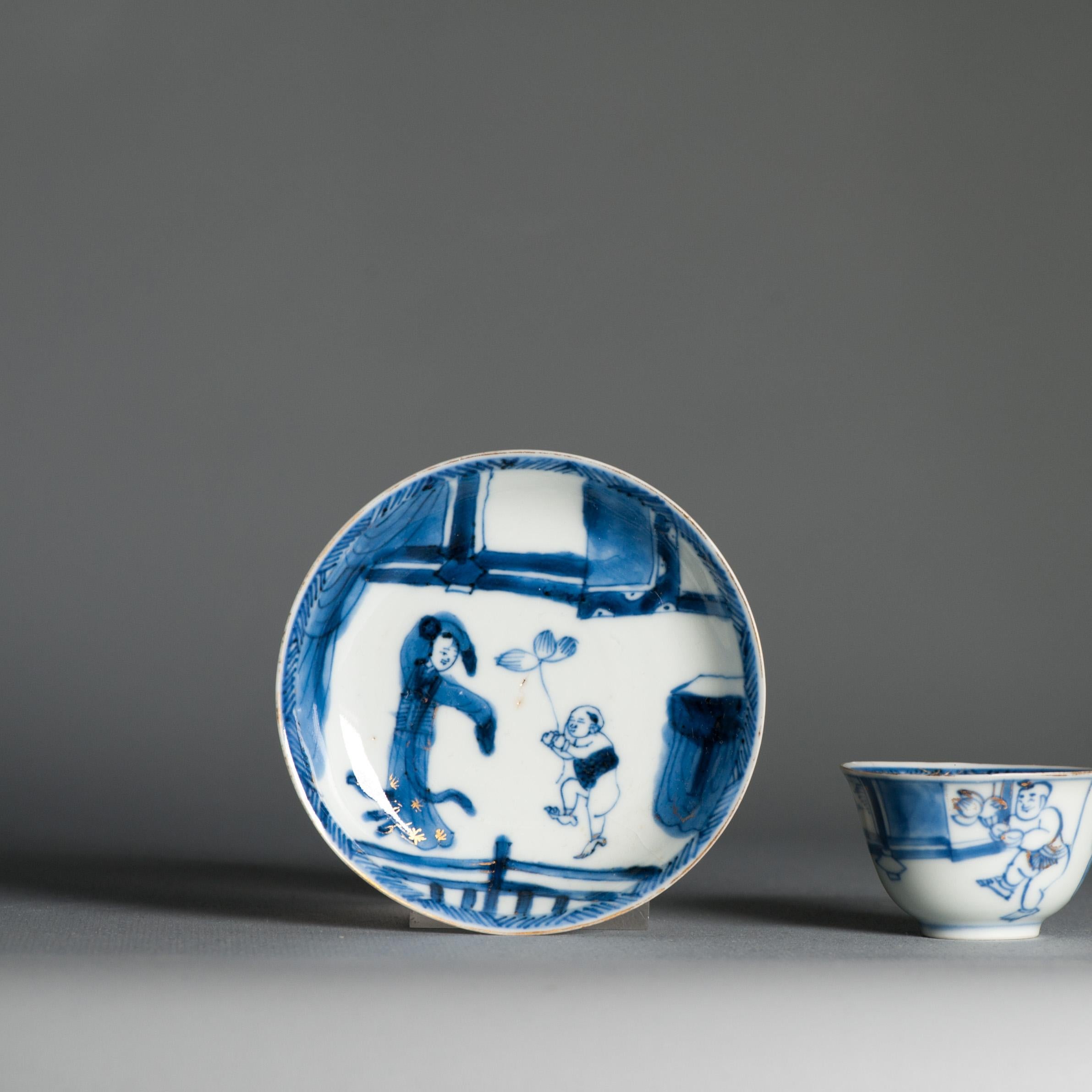 Cinese Antico set da tè in porcellana cinese del periodo Kangxi a vaso sottile Pagode figurata in vendita