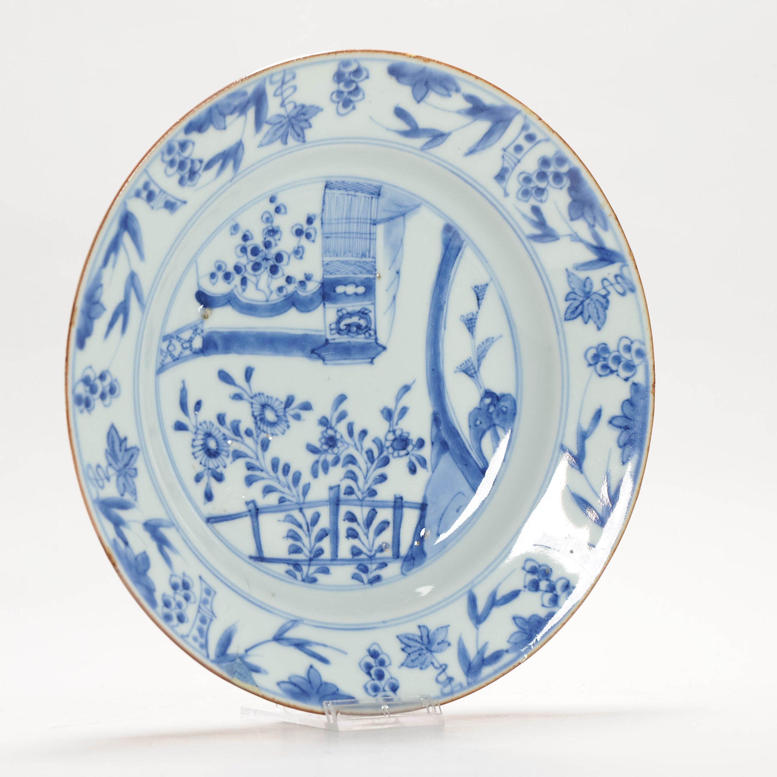 Nous partageons avec vous cette jolie assiette de la période Kangxi.

Informations complémentaires :
MATERIAL : Porcelaine et poterie
Région d'origine : Chine
Période : XVIIIe siècle
Chine Période de la dynastie : Qing (1661 - 1912)
État : restauré