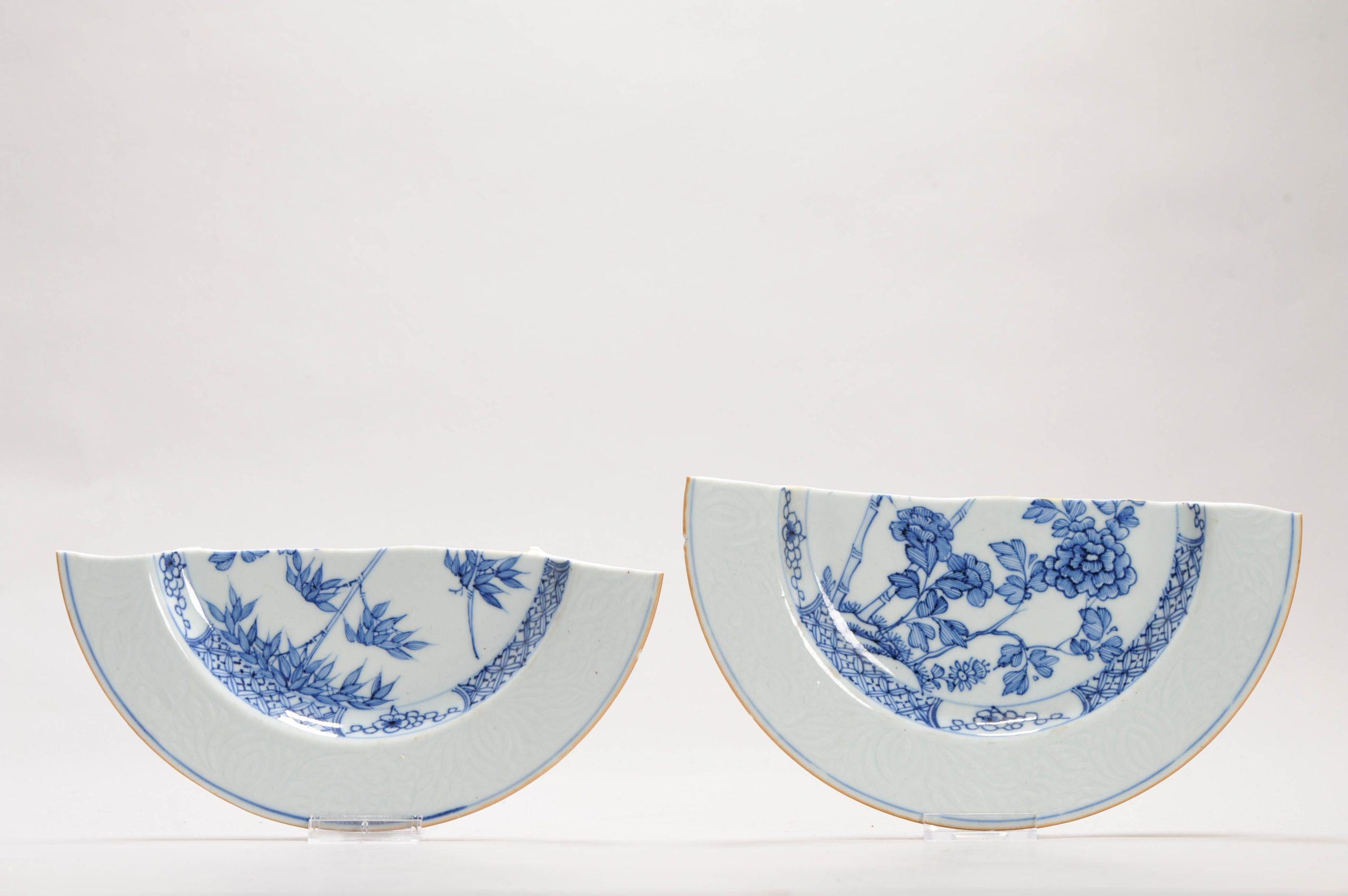 Condividiamo con te questo delizioso piatto del periodo Kangxi / Yongzheng. Con una fantastica scena di fiori di bambù in blu sottosmalto.

Anche con anhua nel bordo del bordo.

Informazioni aggiuntive:
Materiale: Porcellana e ceramica
Regione di