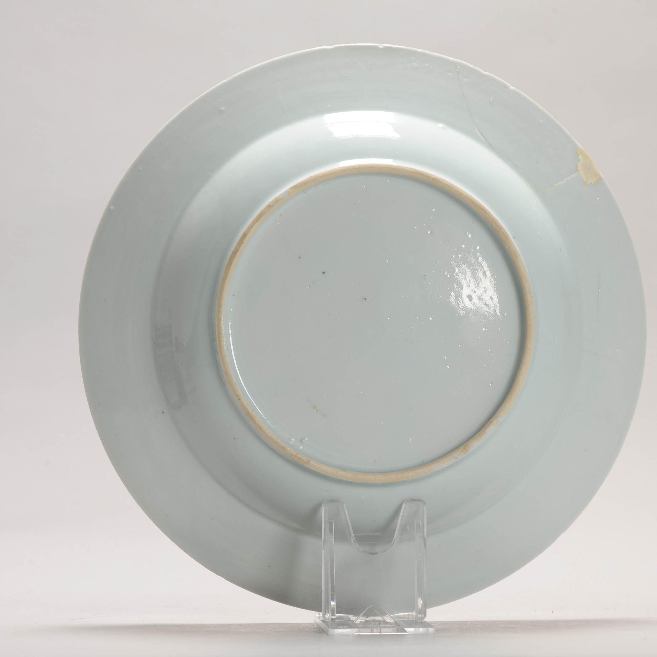 Antiguo plato de porcelana china Kangxi/Yongzheng Periodo Qing Jardín de flores siglo XVIII y antes en venta