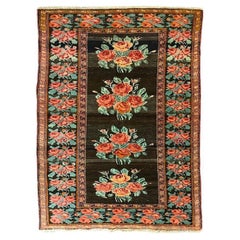 Alfombra antigua de Karabagh con motivos florales - 4' 1" ancho x 7' 5" largo