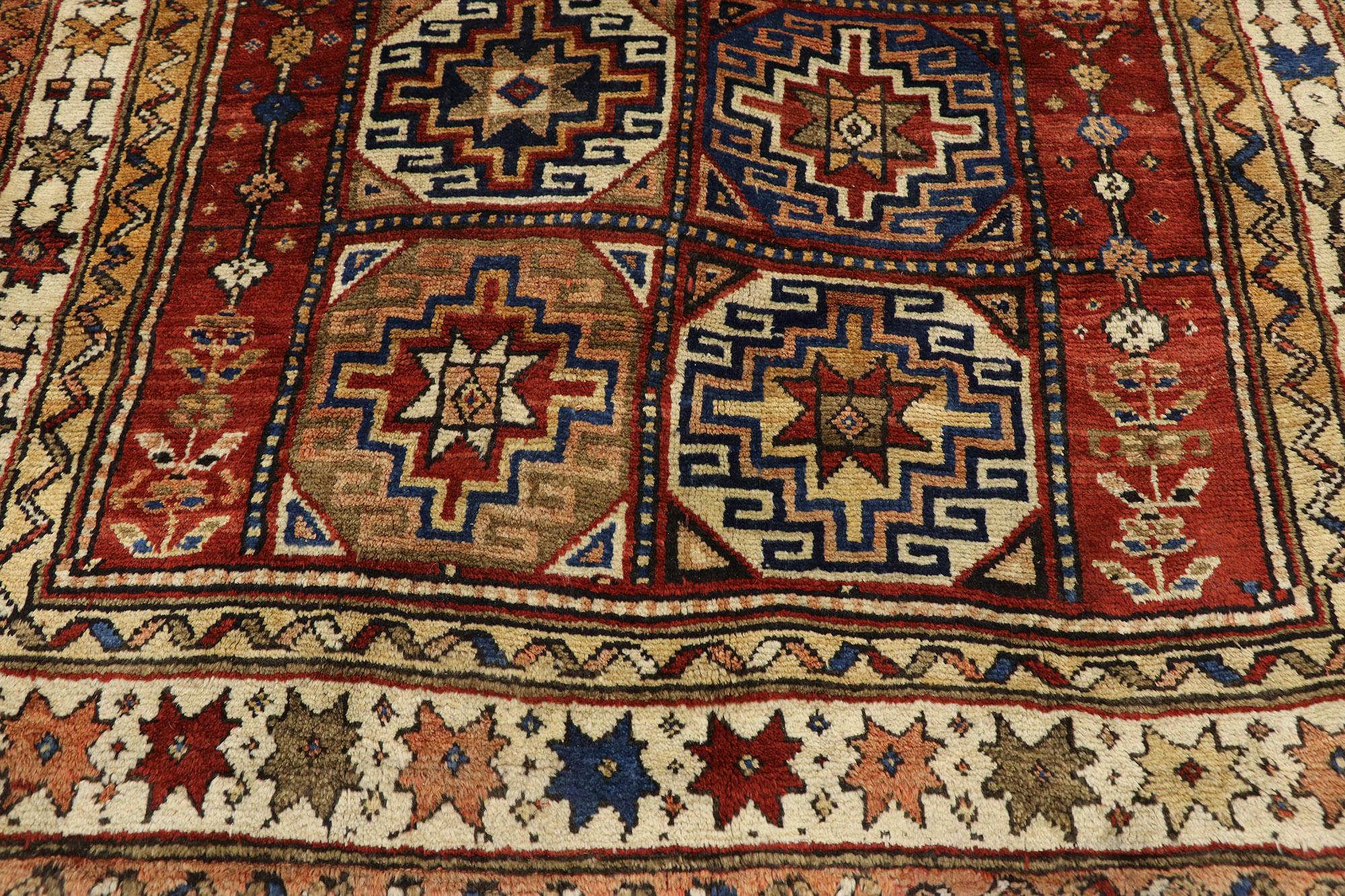 Antiker Karabagh-Galerieteppich aus Aserbaidschan mit Memling Guls (Aserbaidschanisch) im Angebot