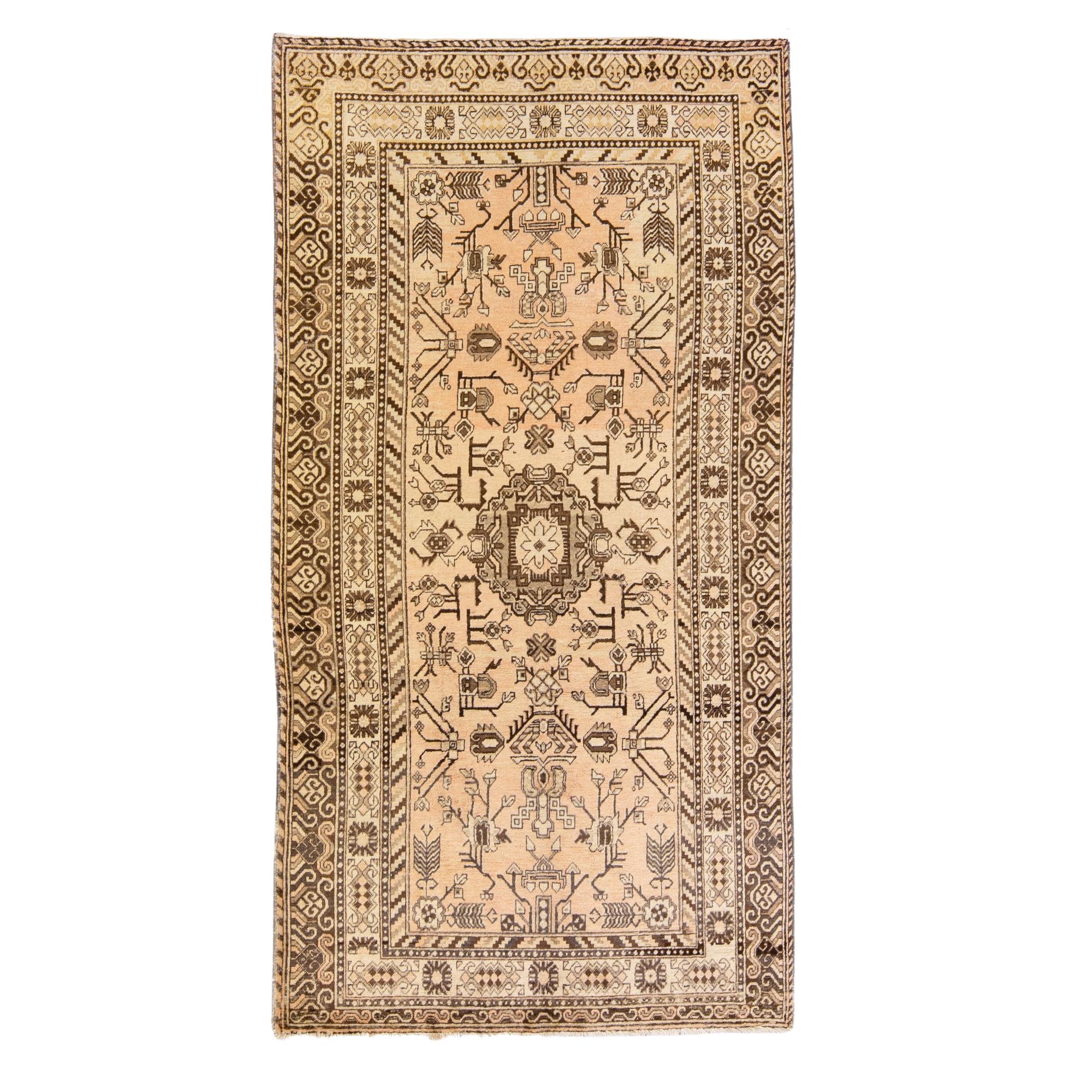 Antiker handgefertigter, geometrischer Karabagh-Teppich aus Wolle in Beige