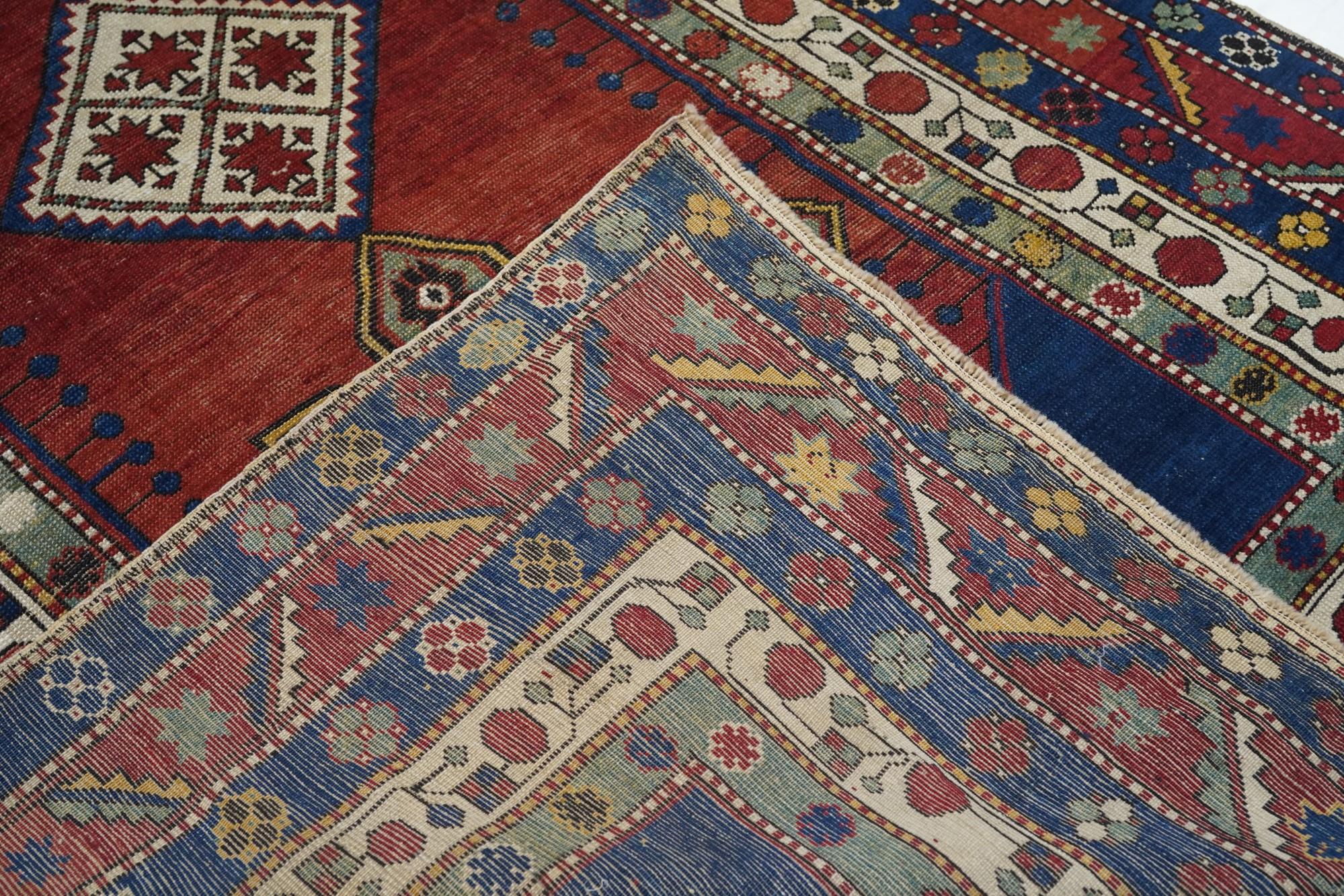Antiker Karabagh Kazak Teppich 5'0