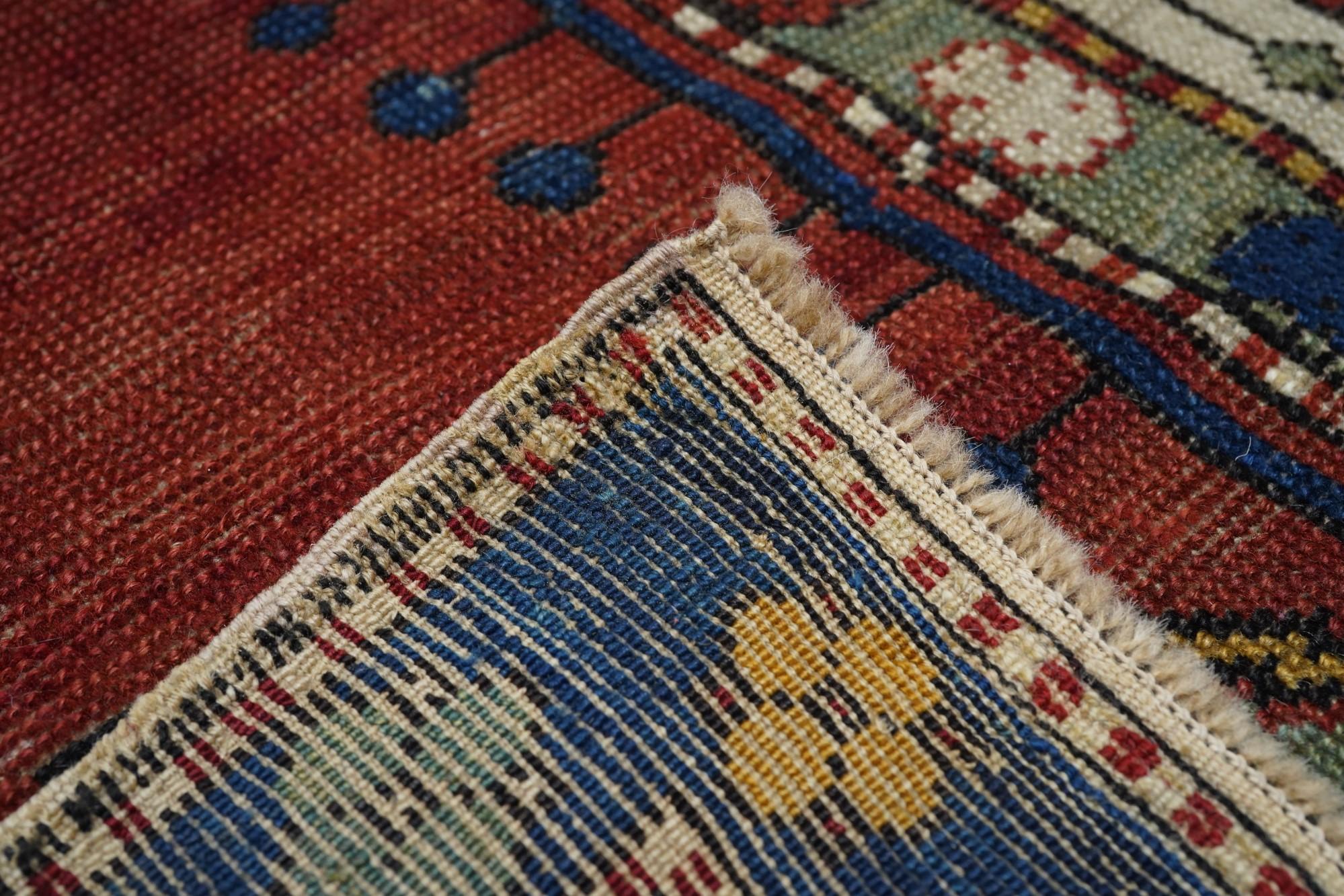 Antiker Karabagh Kazak Teppich 5'0