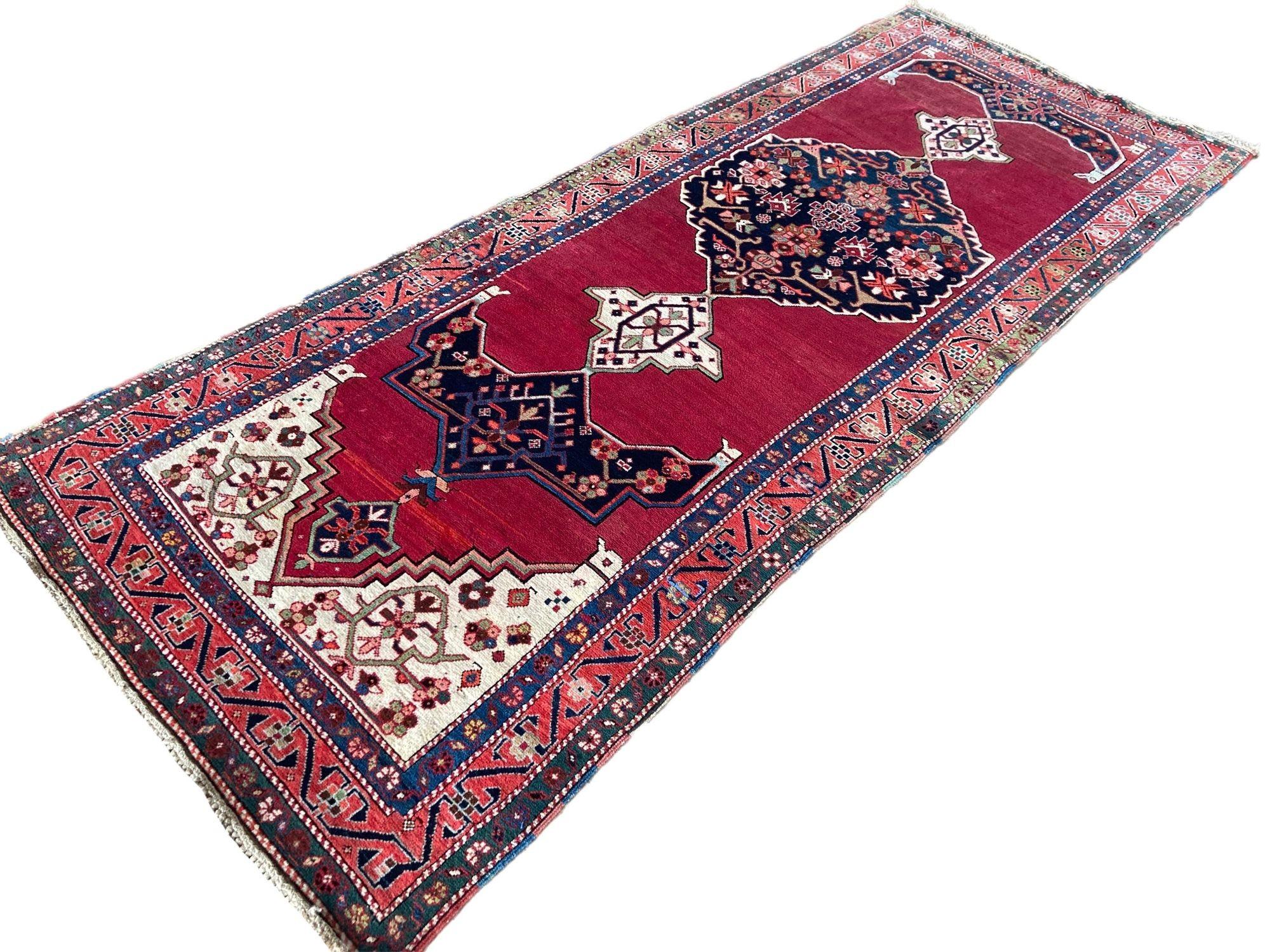 Antique Karabagh Long Rug 2.97m x 1.17m In Good Condition For Sale In St. Albans, GB