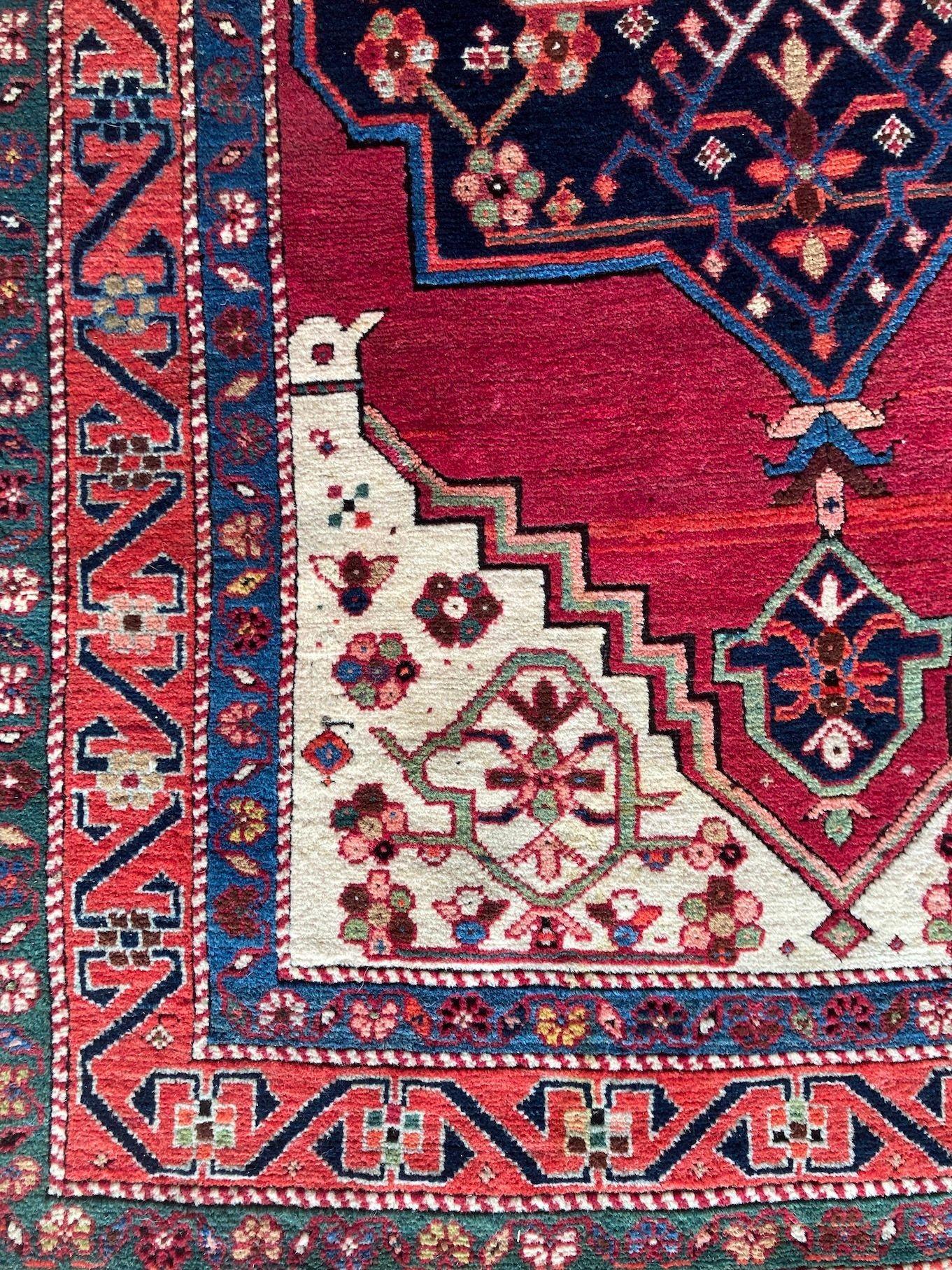 Antiker langer Karabagh-Teppich 2,97 m x 1,17 m im Angebot 1