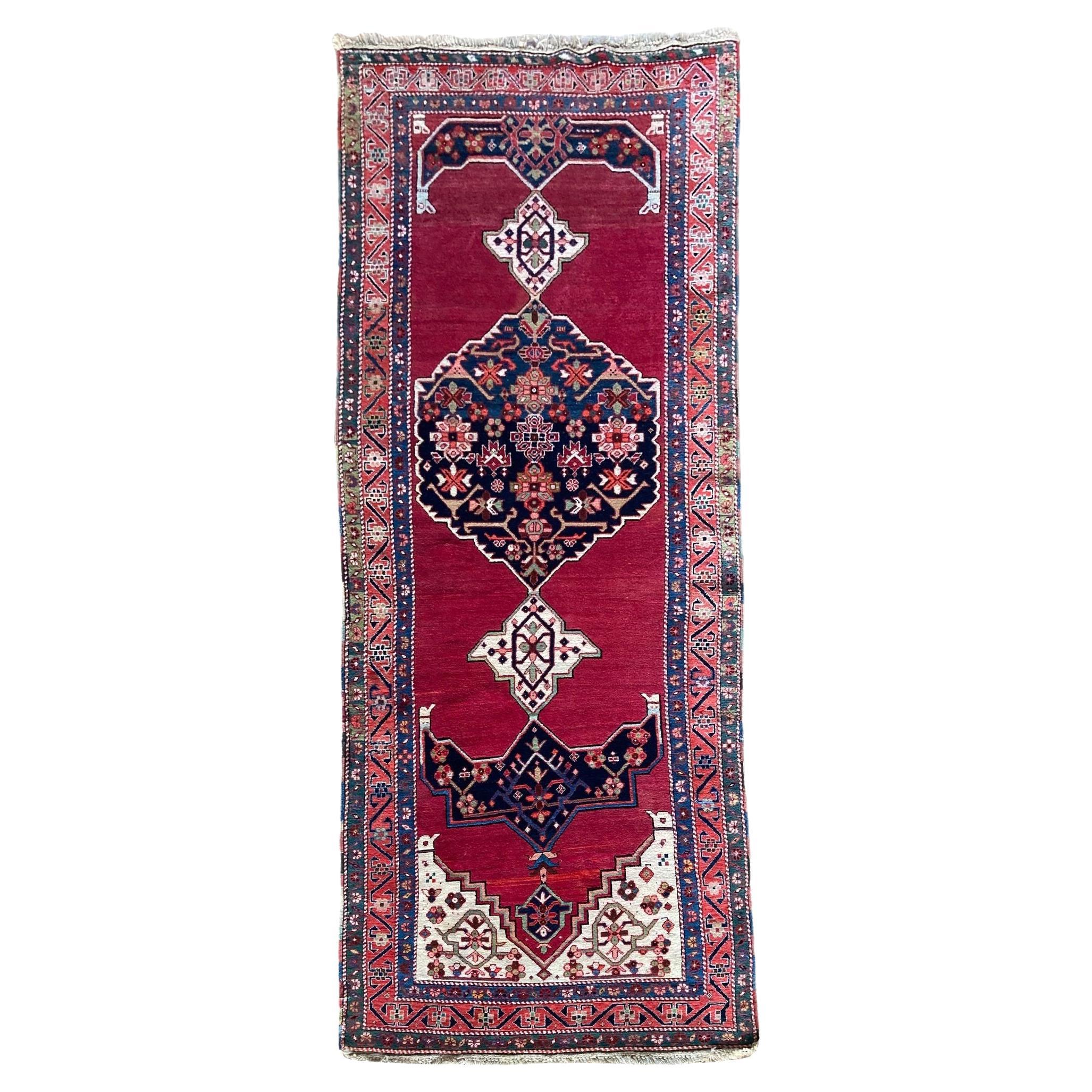 Alfombra larga antigua Karabagh 2,97m x 1,17m