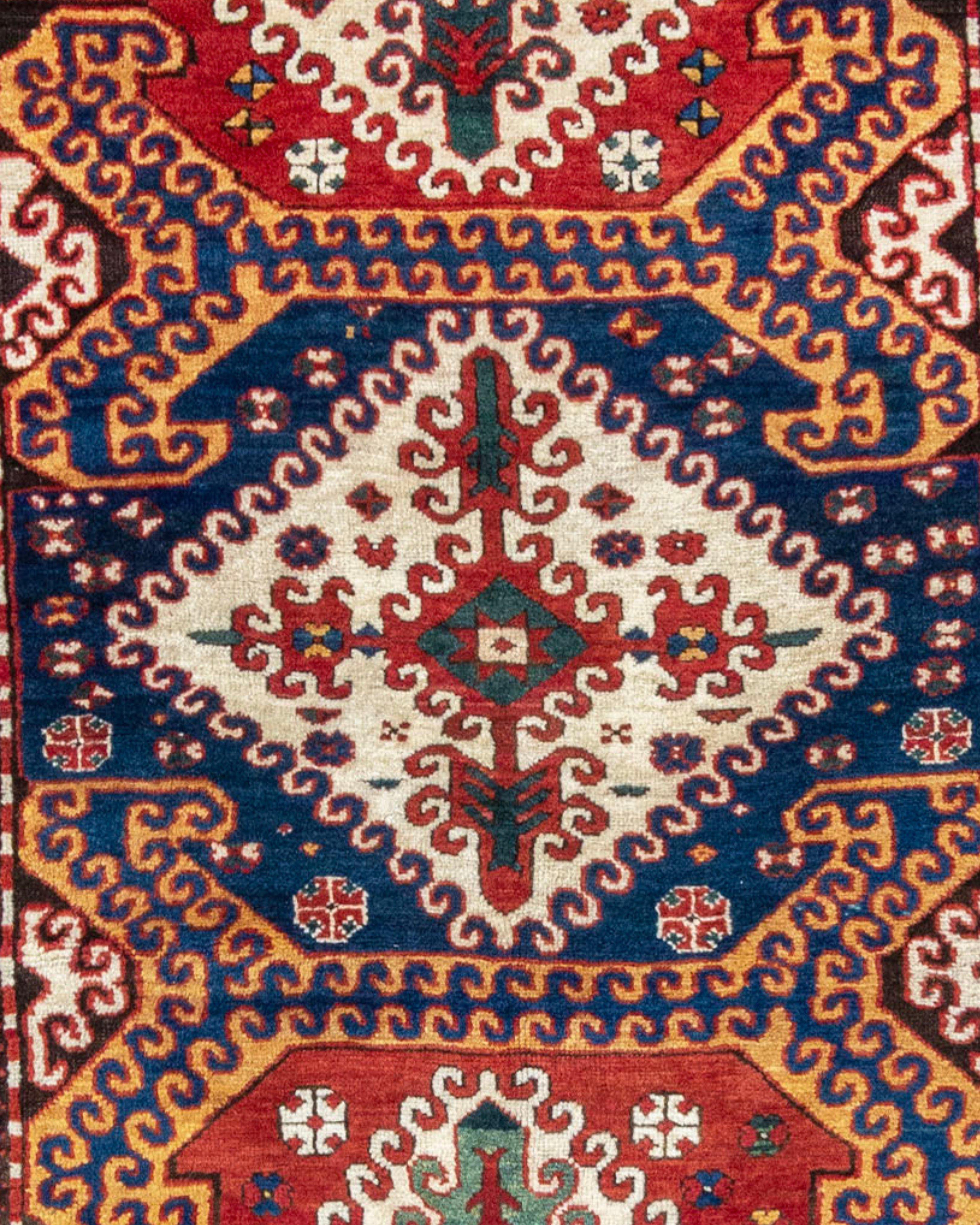 Antiker Karabagh-Teppich, 19. Jahrhundert

Zusätzliche Informationen
Abmessungen: 4'0