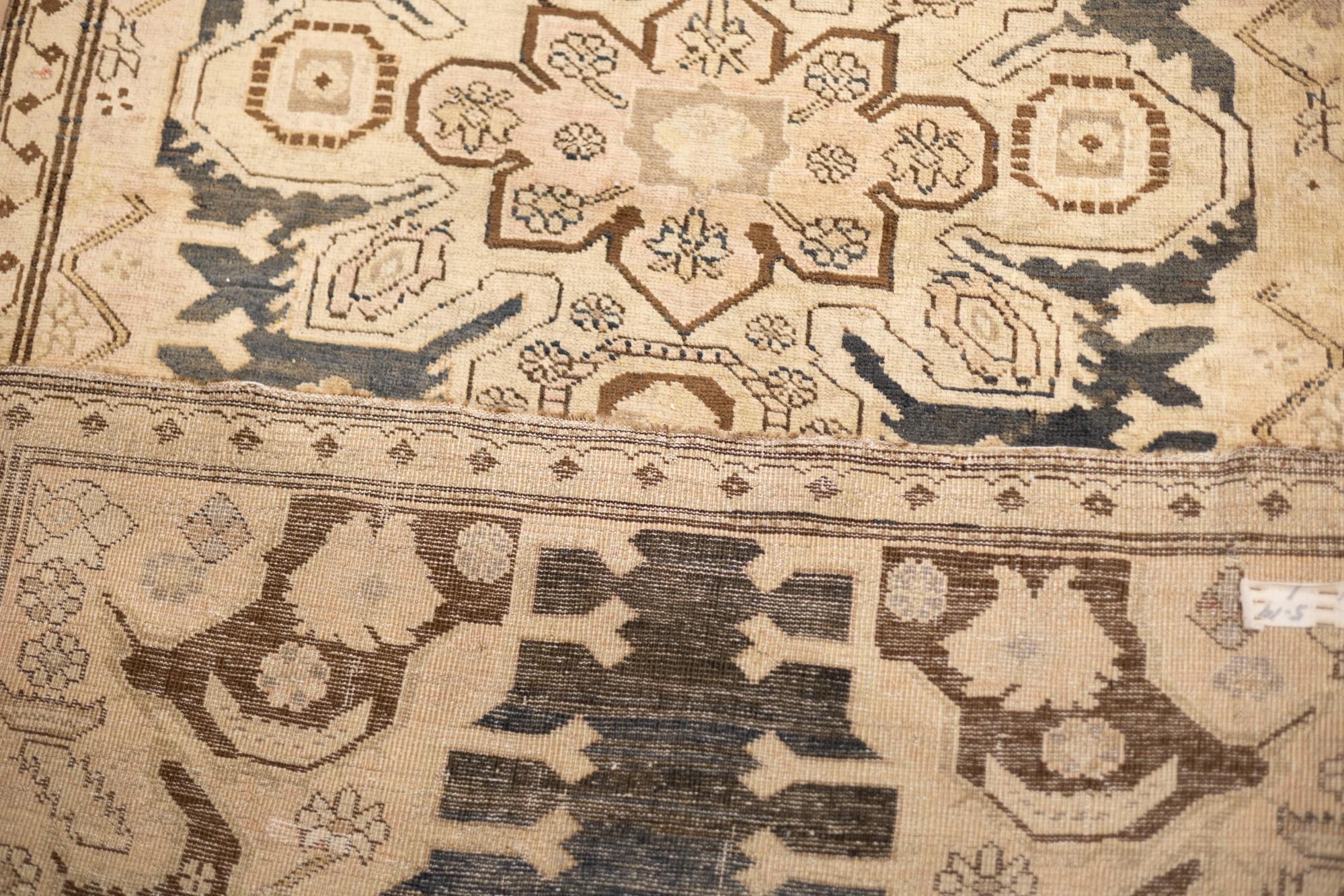Traves de Mesa Karabagh Antiguo 3'7'' x 18'3'' Caucásico en venta