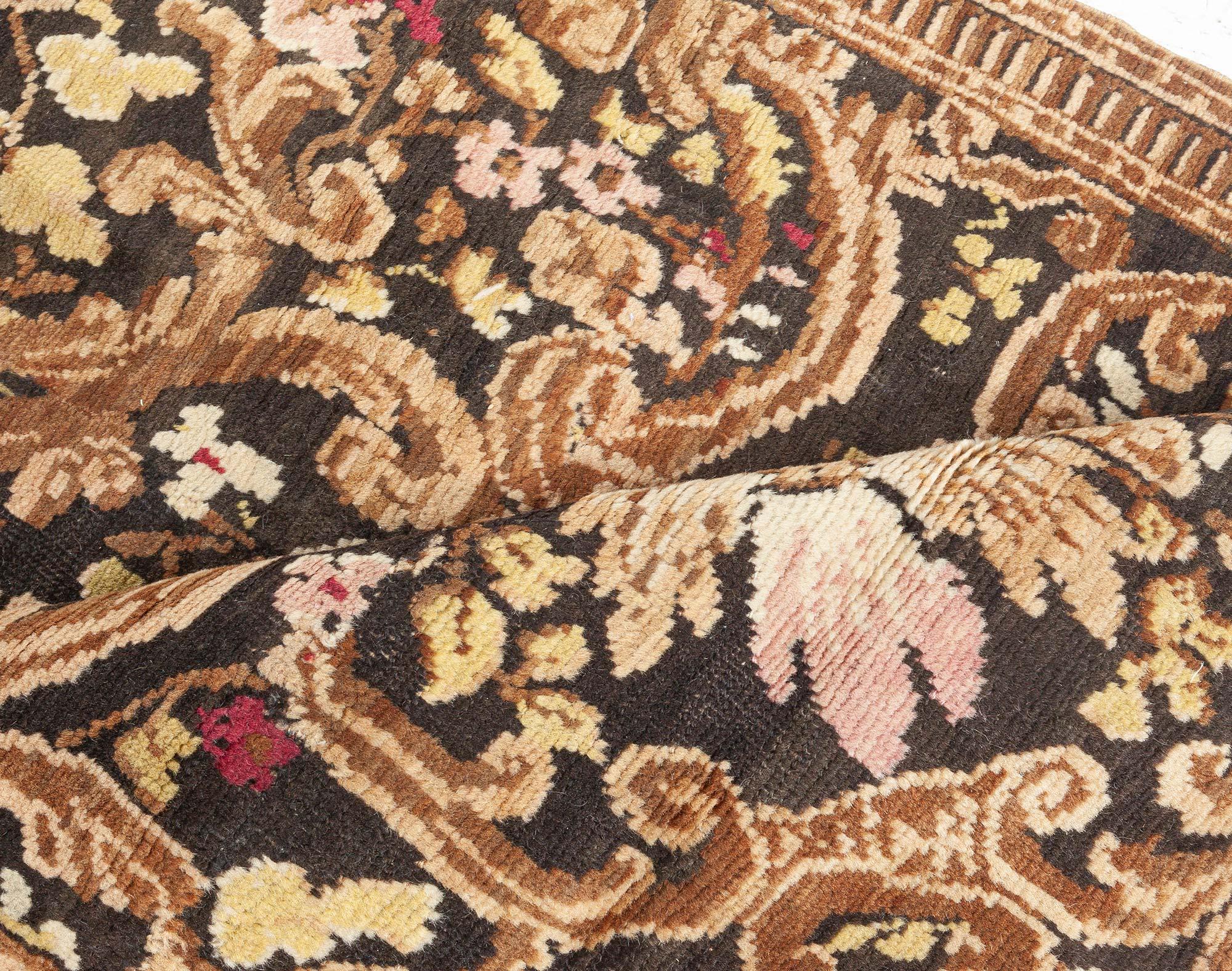Caucasien Tapis de course Karabagh ancien Doris Leslie Blau (taille ajustée) en vente