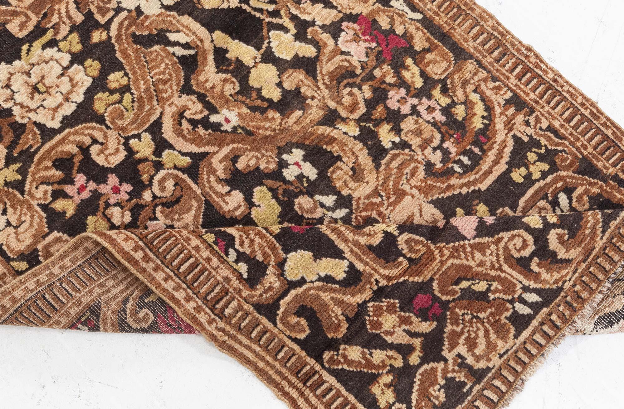 Tapis de course Karabagh ancien Doris Leslie Blau (taille ajustée) en vente 2