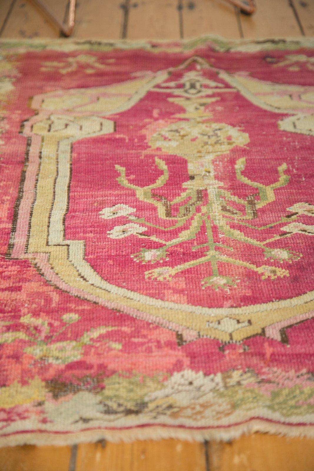 Antiker Karabagh Quadratischer Teppich (Armenisch) im Angebot