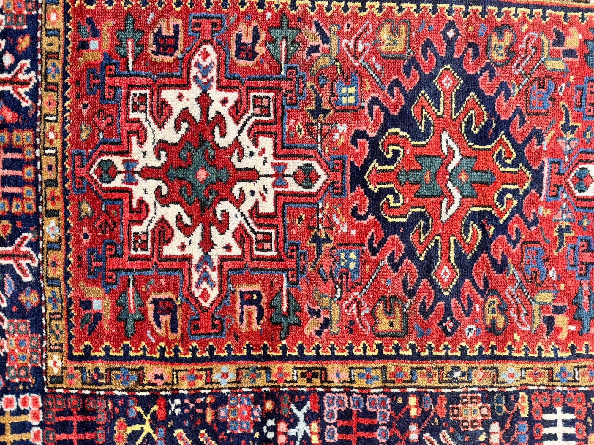 Antiker Karadja Teppich 1.48m x 1.00m im Angebot 8
