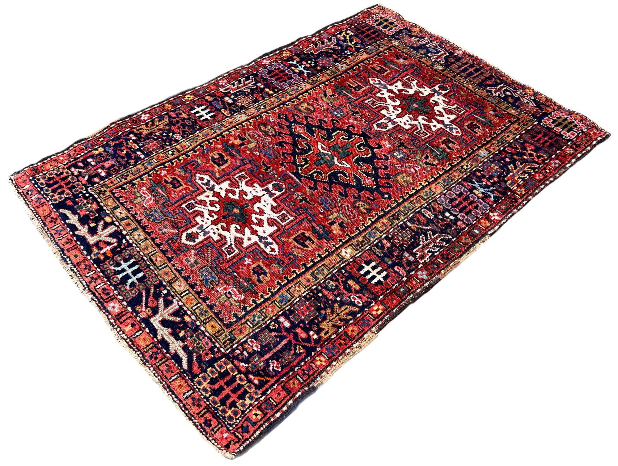 Antiker Karadja Teppich 1.48m x 1.00m im Zustand „Gut“ im Angebot in St. Albans, GB