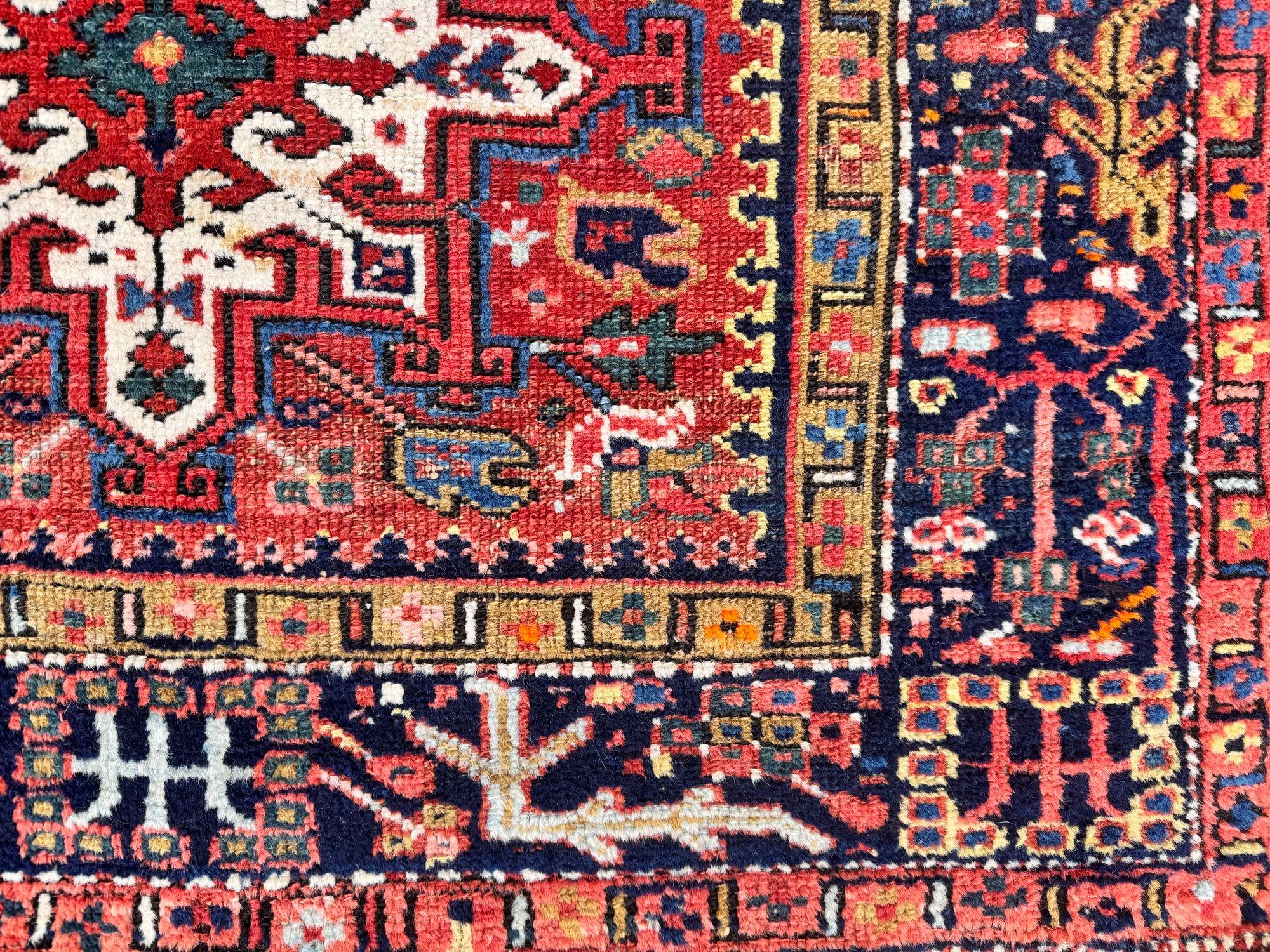 Antiker Karadja Teppich 1.48m x 1.00m im Angebot 3