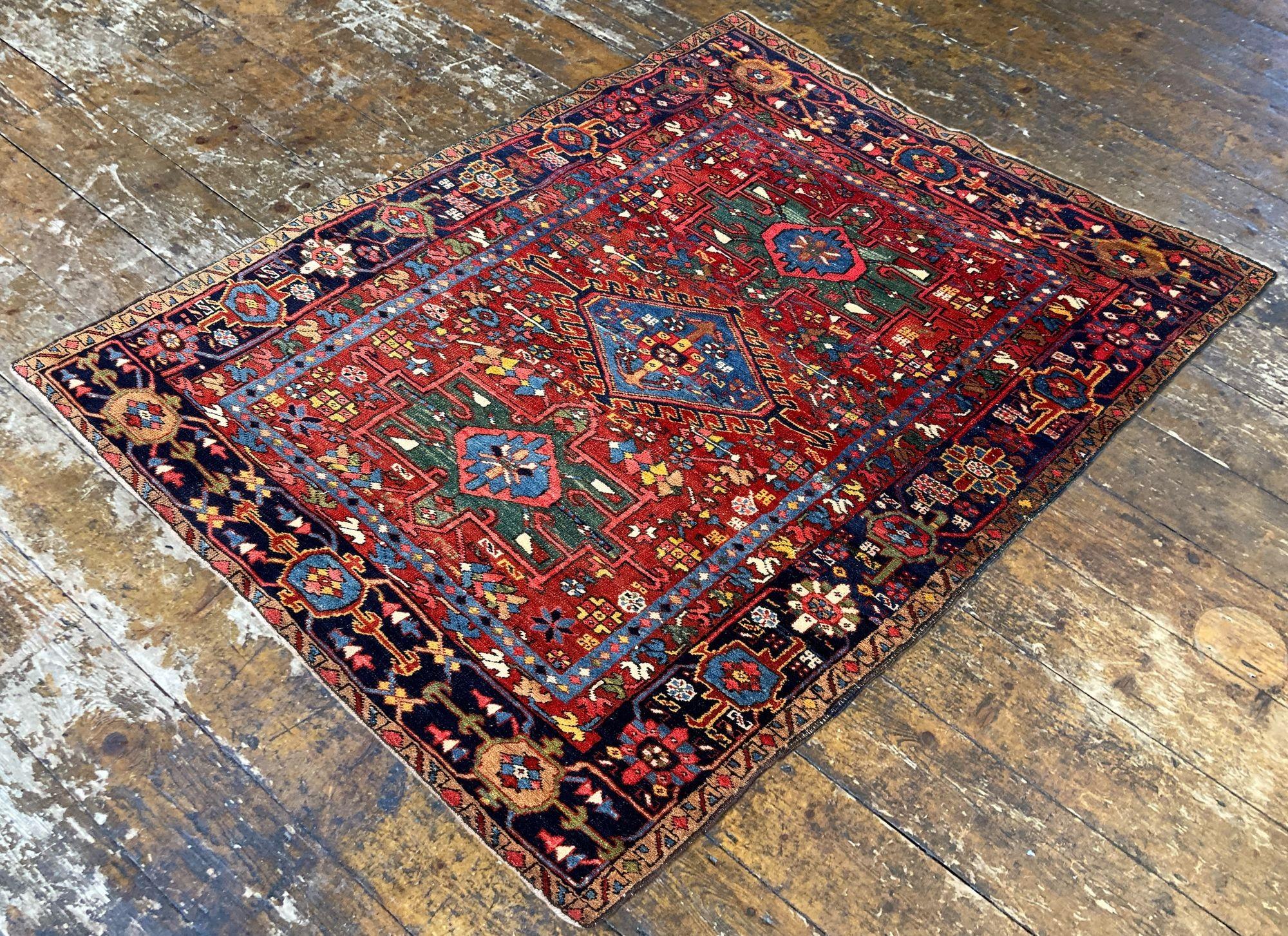 Antiker Heriz` Teppich 1,81 m x 1,44 m, antik (Wolle) im Angebot