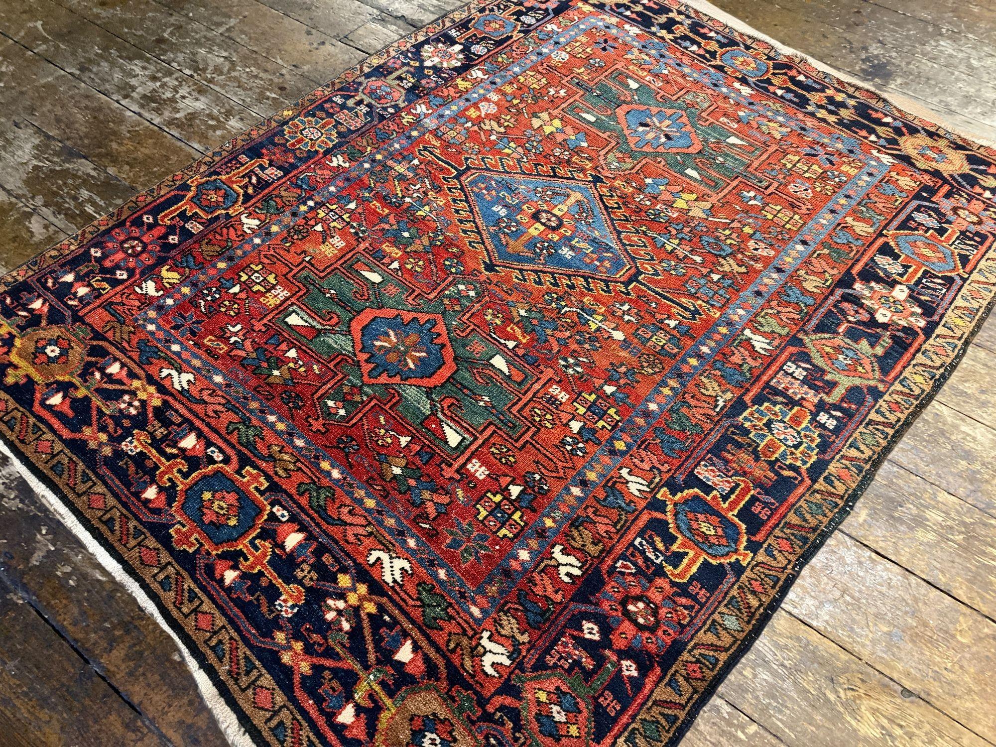 Antiker Heriz` Teppich 1,81 m x 1,44 m, antik im Angebot 1