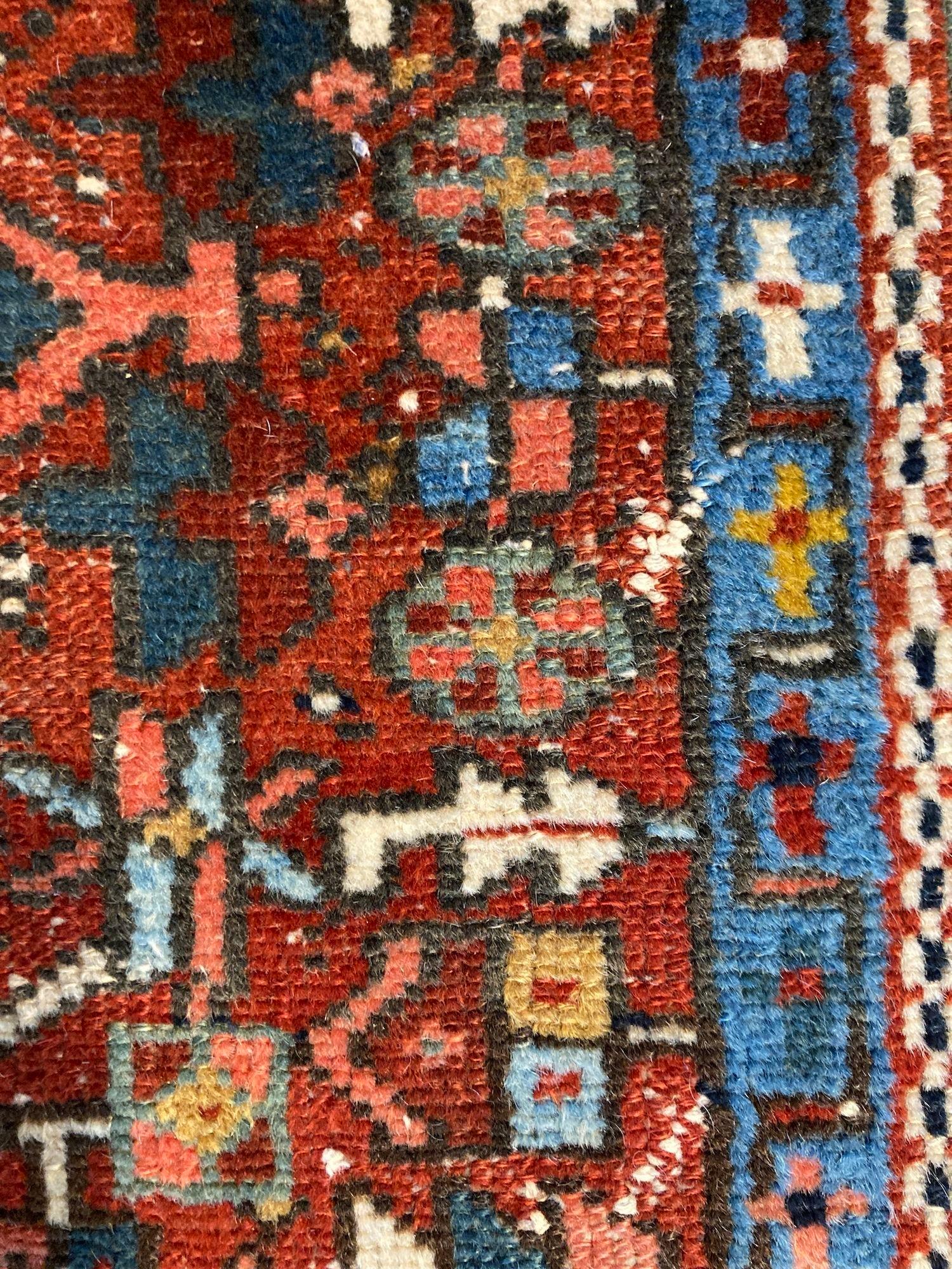 Antiker Karadja-Teppich 1,93m x 1,41m im Angebot 11