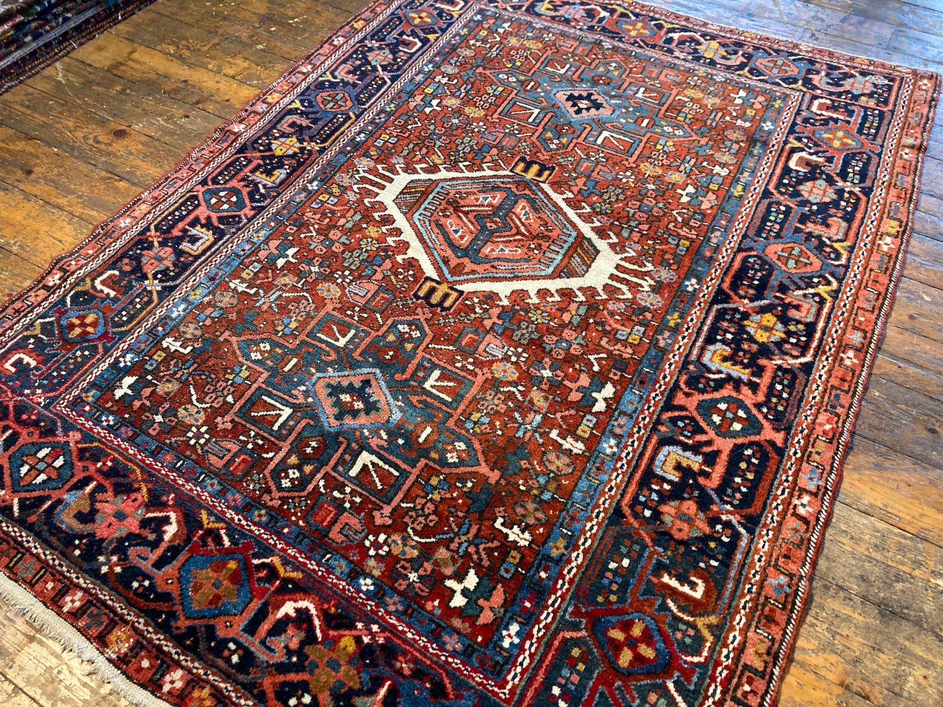 Antiker Karadja-Teppich 1,93m x 1,41m (Wolle) im Angebot