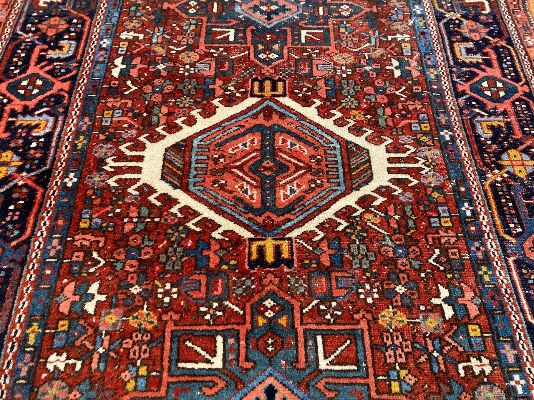 Antiker Karadja-Teppich 1,93m x 1,41m im Angebot 2