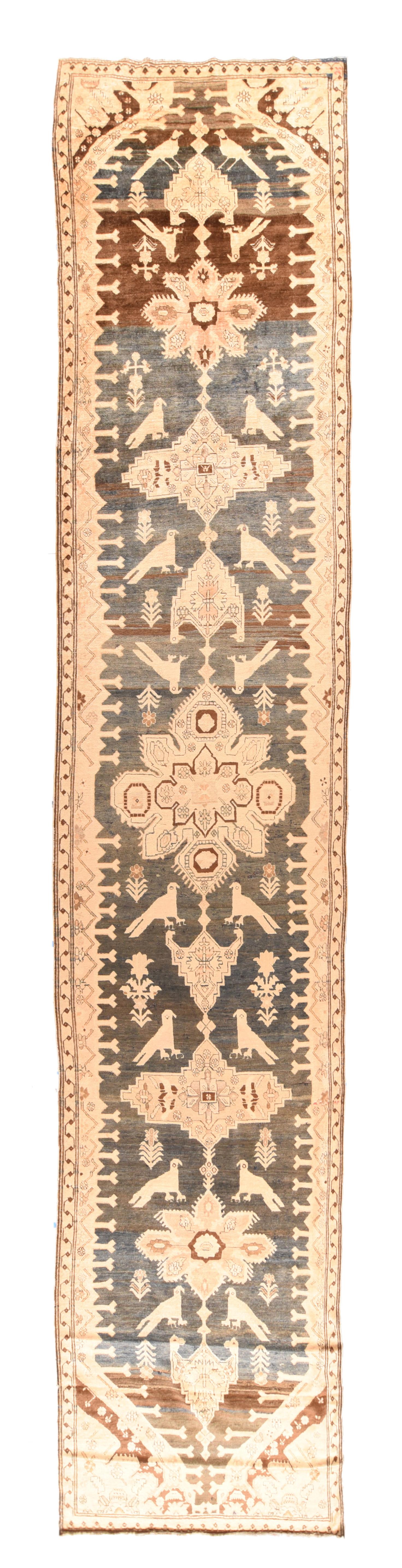 Antique Karaeagh Rug In Excellent Condition For Sale In New York, NY