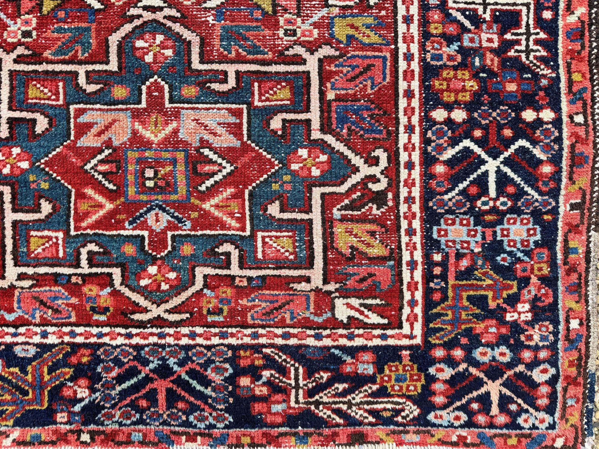 Antiker Karaja-Teppich 1,28m x 0,99m im Angebot 2