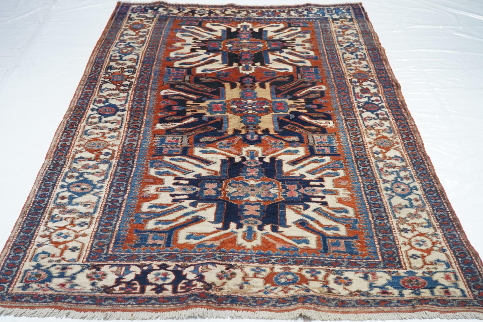 Antiker Karajeh-Gewebe-Teppich 4'5'' x 7'5'' im Angebot 3