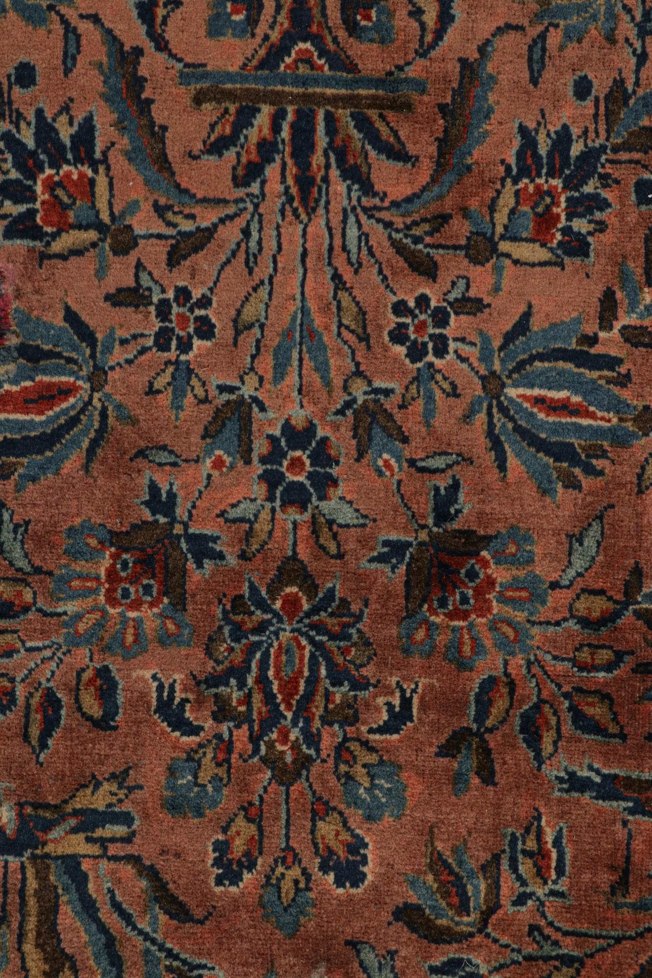 Antiker persischer Kashan-Teppich mit Bild- und Blumenmustern, von Rug & Kilim  im Zustand „Gut“ im Angebot in Long Island City, NY